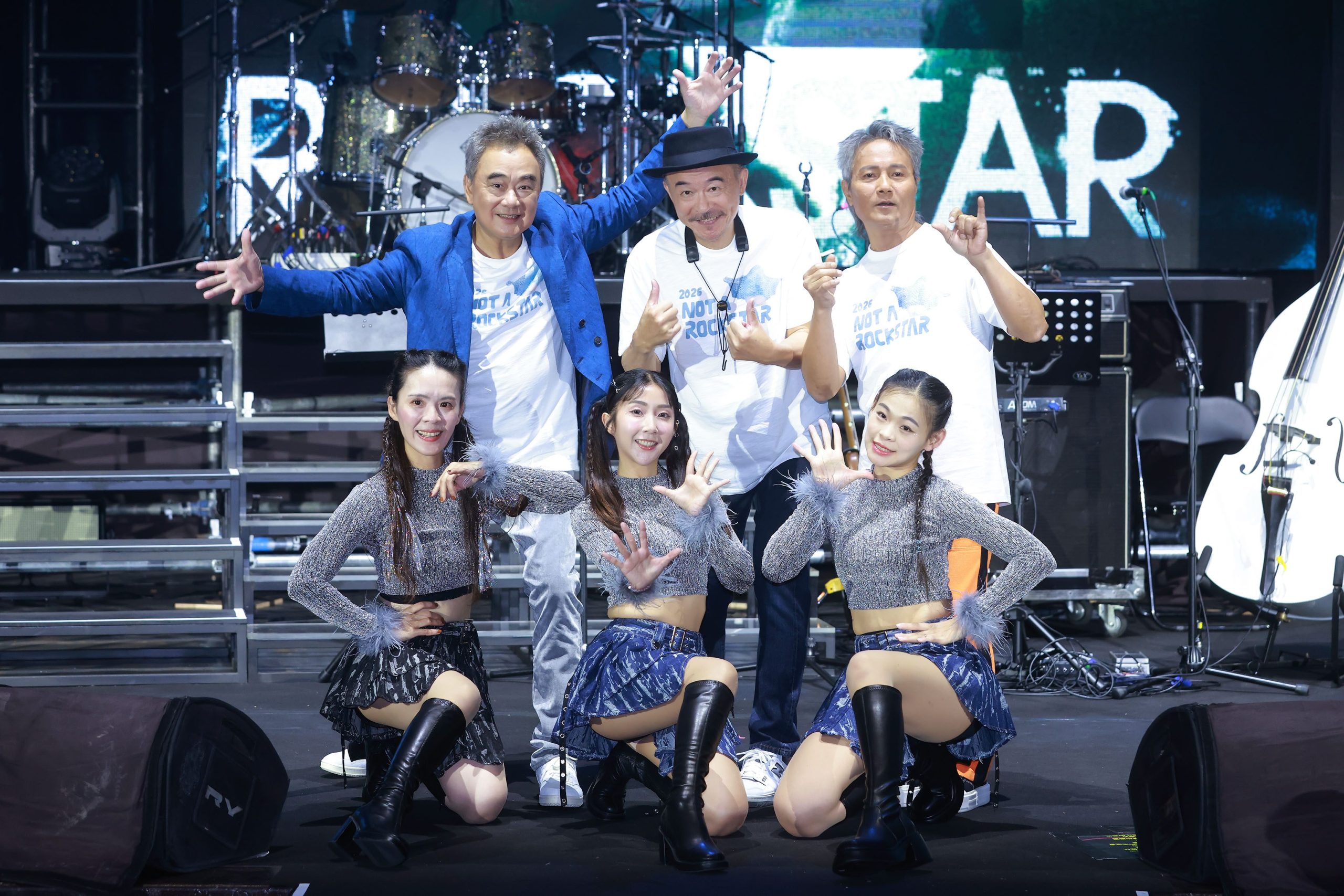 陳昇《我不是搖滾歌手》跨年彩排現場直擊｜鳳凰城新作曝光溫柔舞台設計登場 2