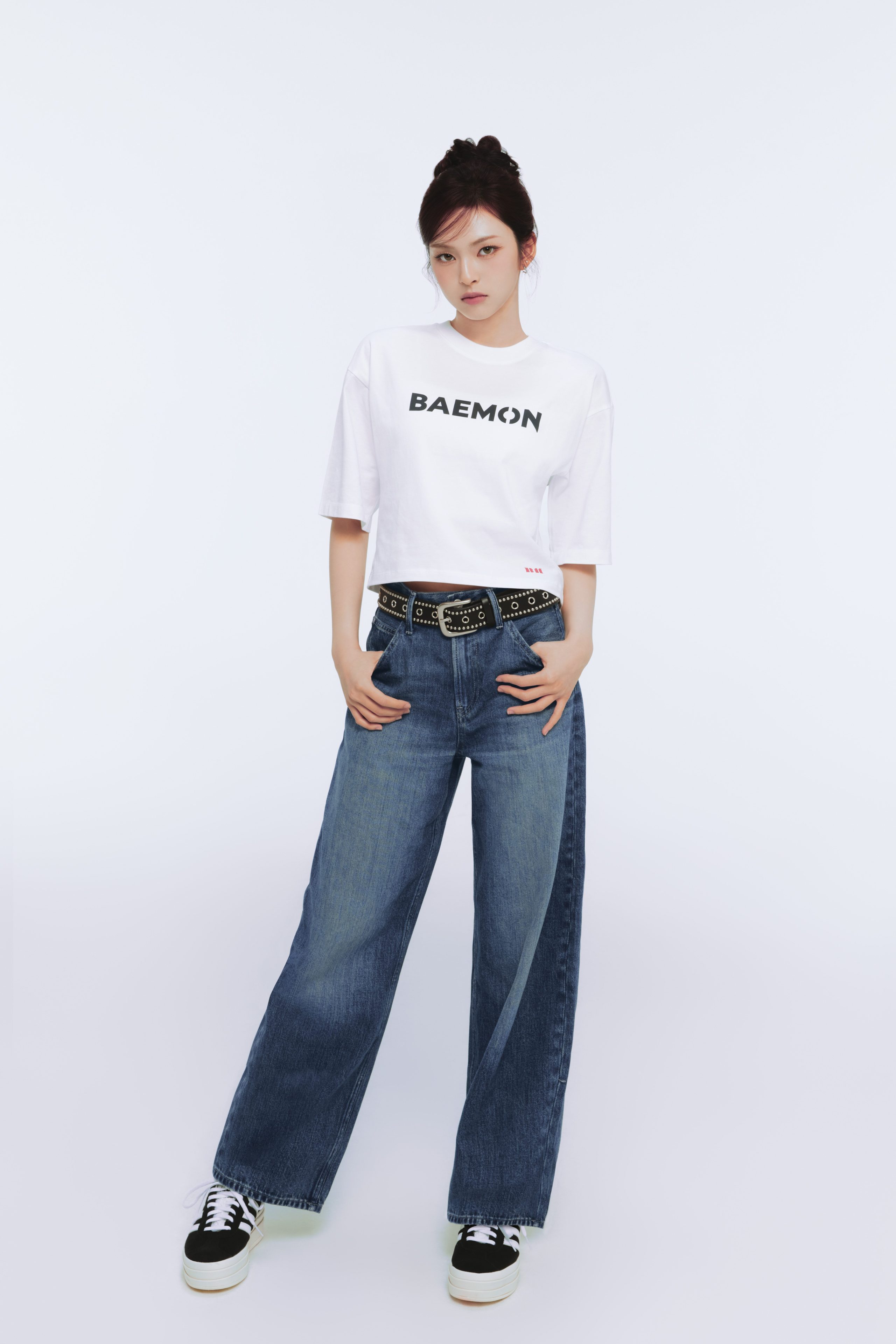 BABYMONSTER聯名UNIQLO UT系列即將登場｜6款T恤致敬〈BATTER UP〉舞台魅力2
