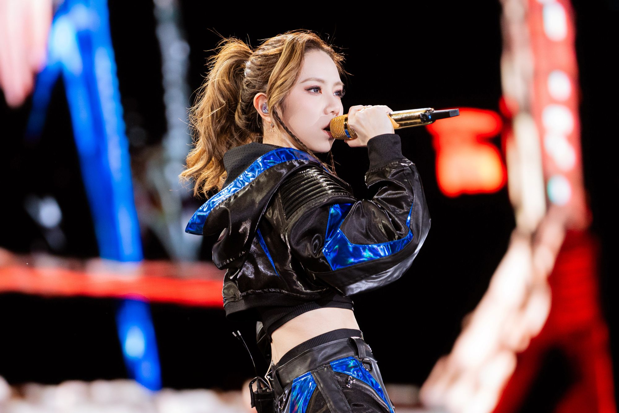 G.E.M.鄧紫棋150場巡演里程碑｜《I AM GLORIA》躍登台北大巨蛋三連唱 (4)