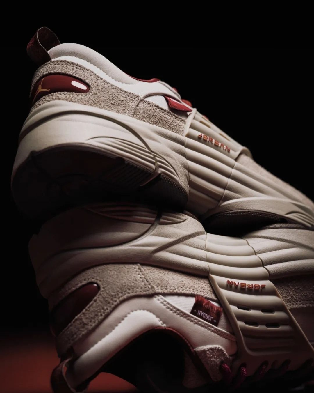 Jordan Brand「匠藝無疆」馬年系列登場｜以馬鞍意象詮釋一馬當先精神，鞋服同步展現新春質感6
