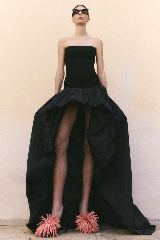 Stella McCartney 2026春季系列全新詮釋野性優雅｜環保時尚注入當代女性力量1 1