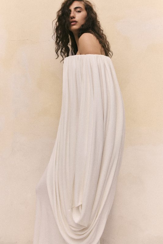 Stella McCartney 2026春季系列全新詮釋野性優雅｜環保時尚注入當代女性力量10