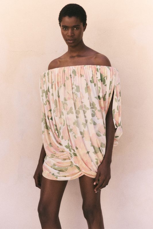 Stella McCartney 2026春季系列全新詮釋野性優雅｜環保時尚注入當代女性力量17