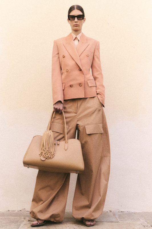 Stella McCartney 2026春季系列全新詮釋野性優雅｜環保時尚注入當代女性力量18