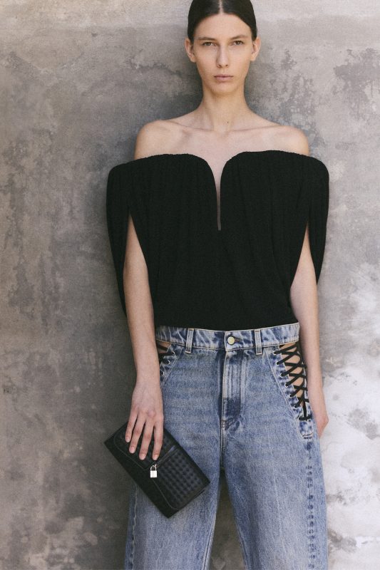 Stella McCartney 2026春季系列全新詮釋野性優雅｜環保時尚注入當代女性力量30