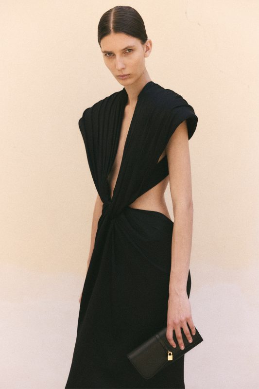 Stella McCartney 2026春季系列全新詮釋野性優雅｜環保時尚注入當代女性力量35