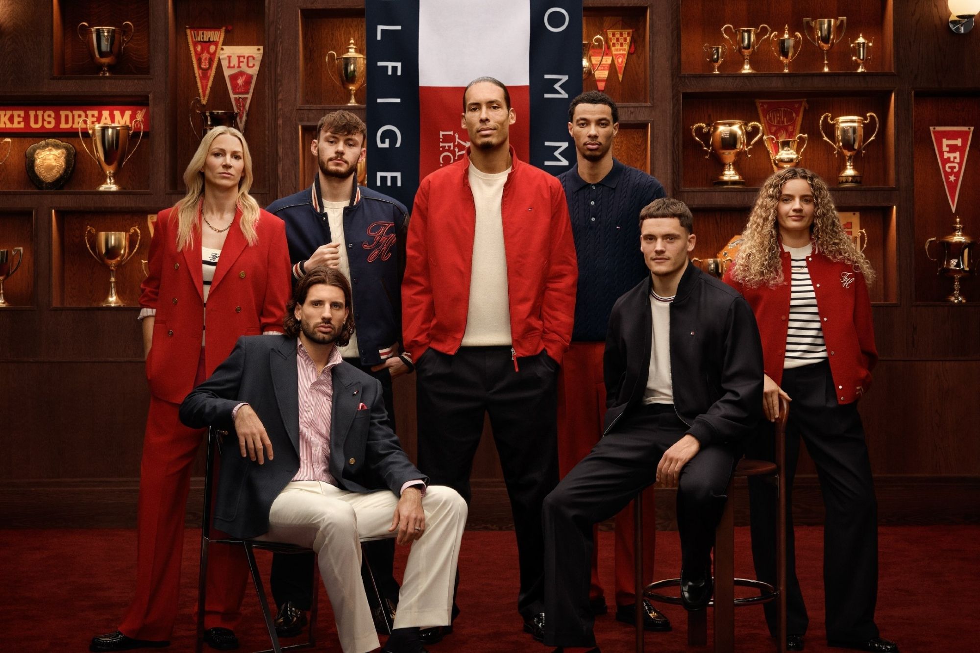 TOMMY HILFIGER首度攜手Liverpool FC｜PVH集團時尚經典走進安菲爾德球場敘事1