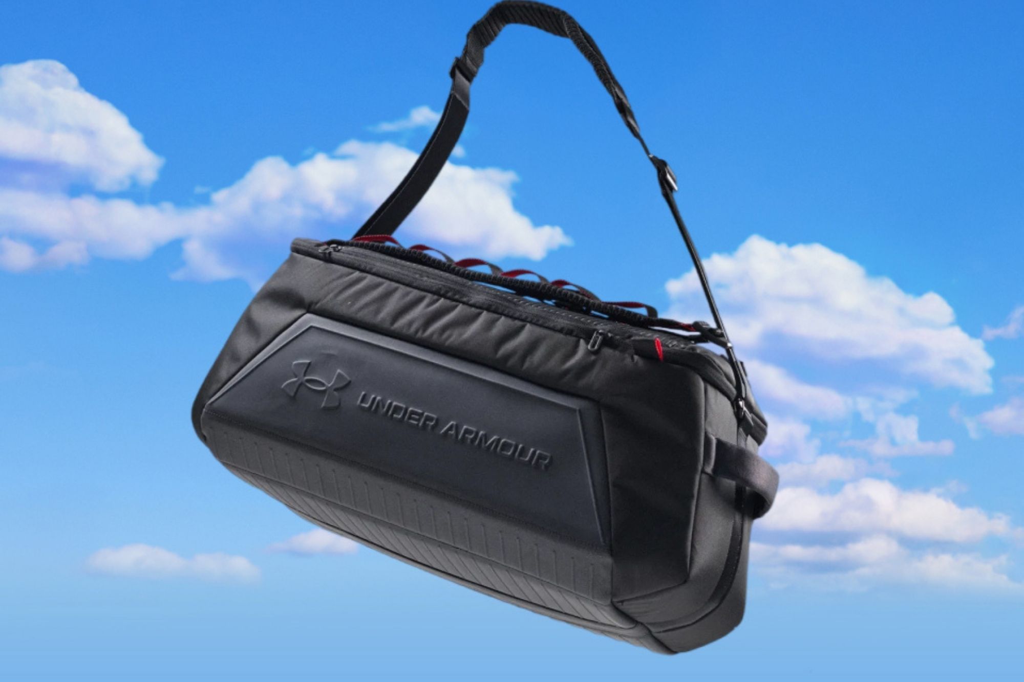 UNDER ARMOUR推「NO WEIGH DUFFLE」無重力旅行包｜UA Suspension™背負系統重塑負重體感