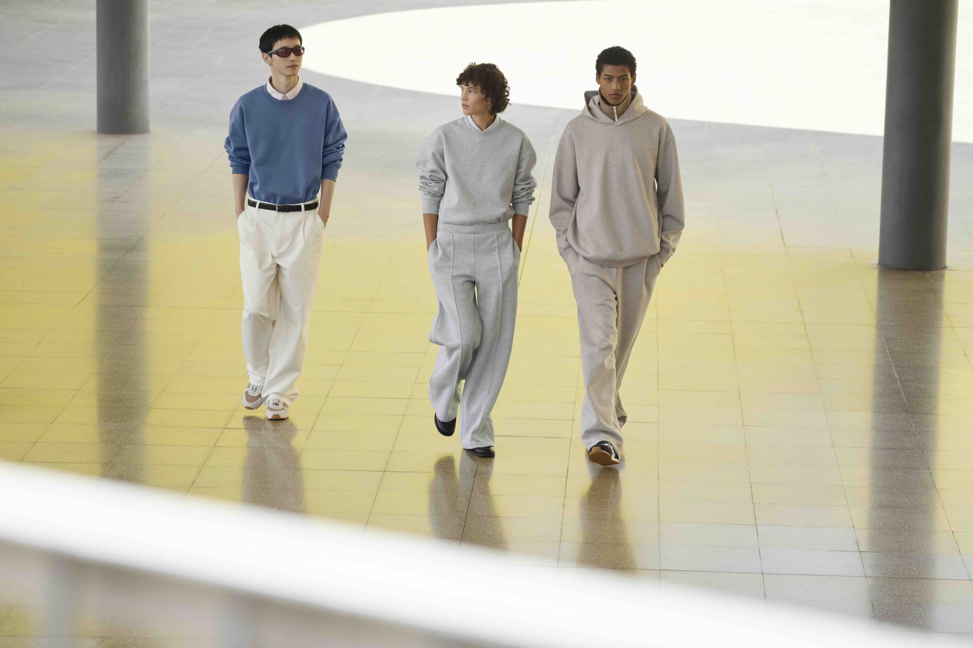 UNIQLO C 2026春夏系列正式登場，輕盈現代輪廓詮釋都會時尚新風格 (1)