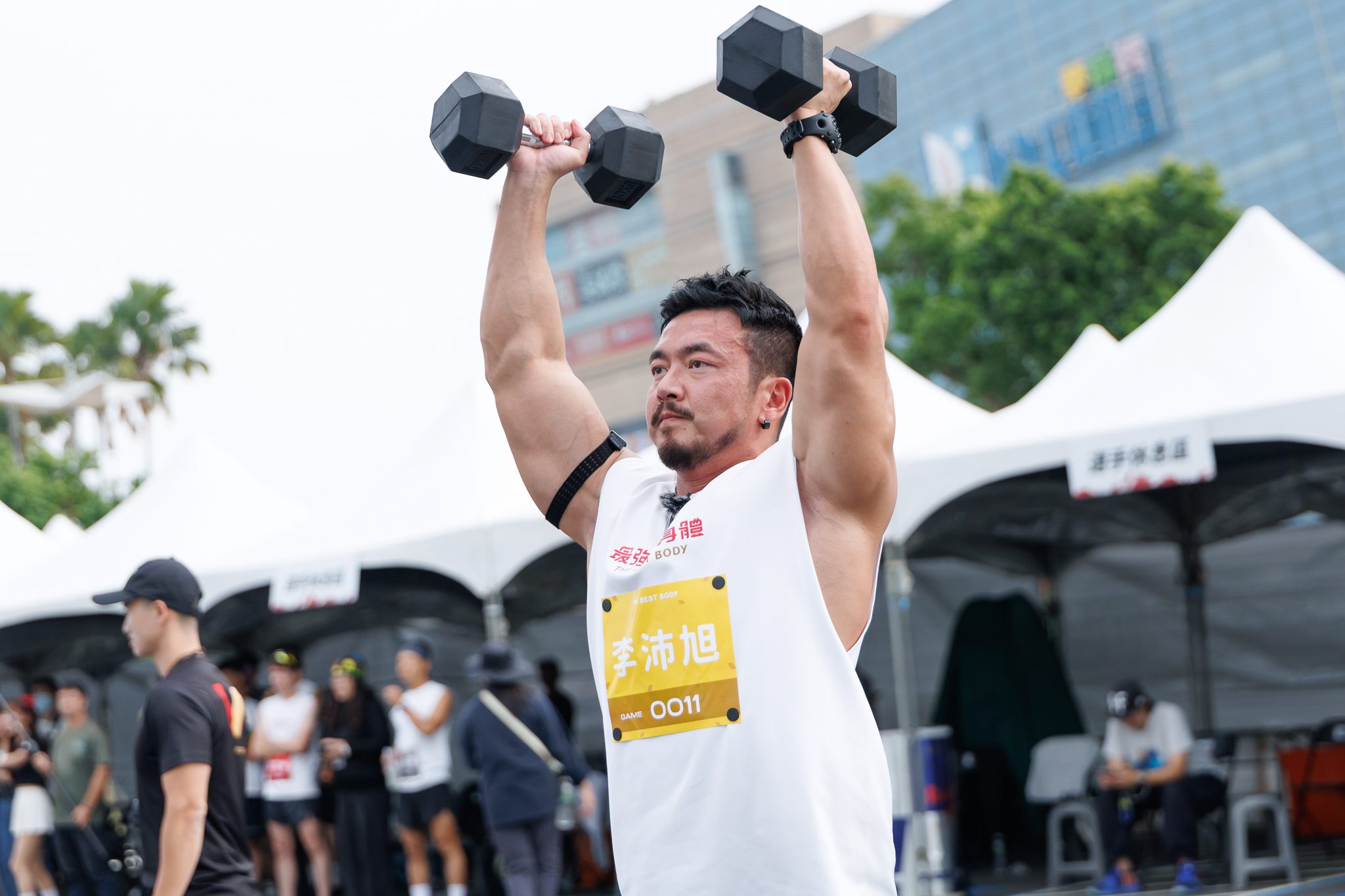 《最強的身體》實境賽事〈狂人之戰〉正式開打，李沛旭、八弟蕭志瑋肌力爆發挑戰極限 (4)