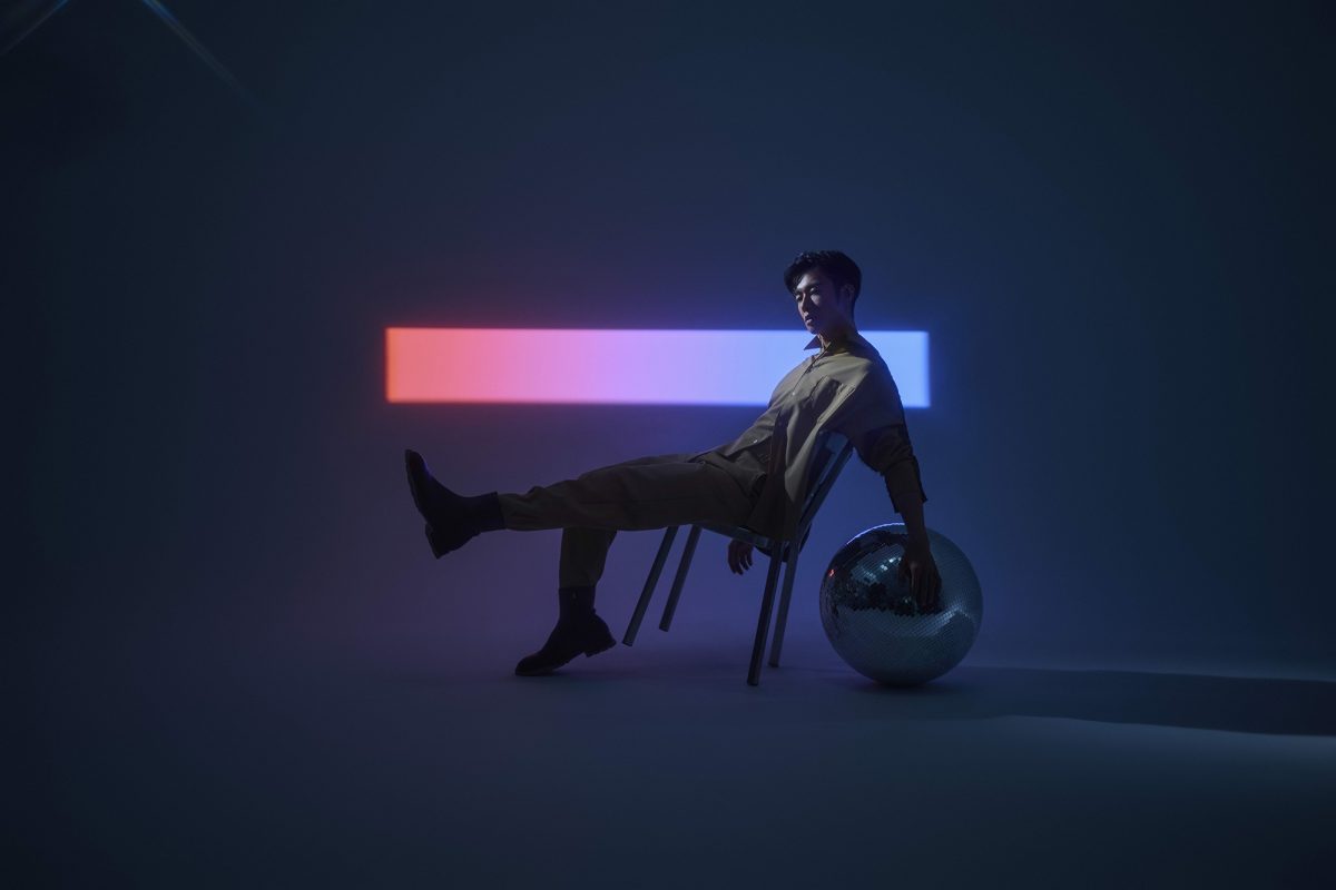 在聲音與沉靜之間找回節奏｜ZiMo 蕭子墨以〈調頻〉重塑音樂與人生的平衡座標