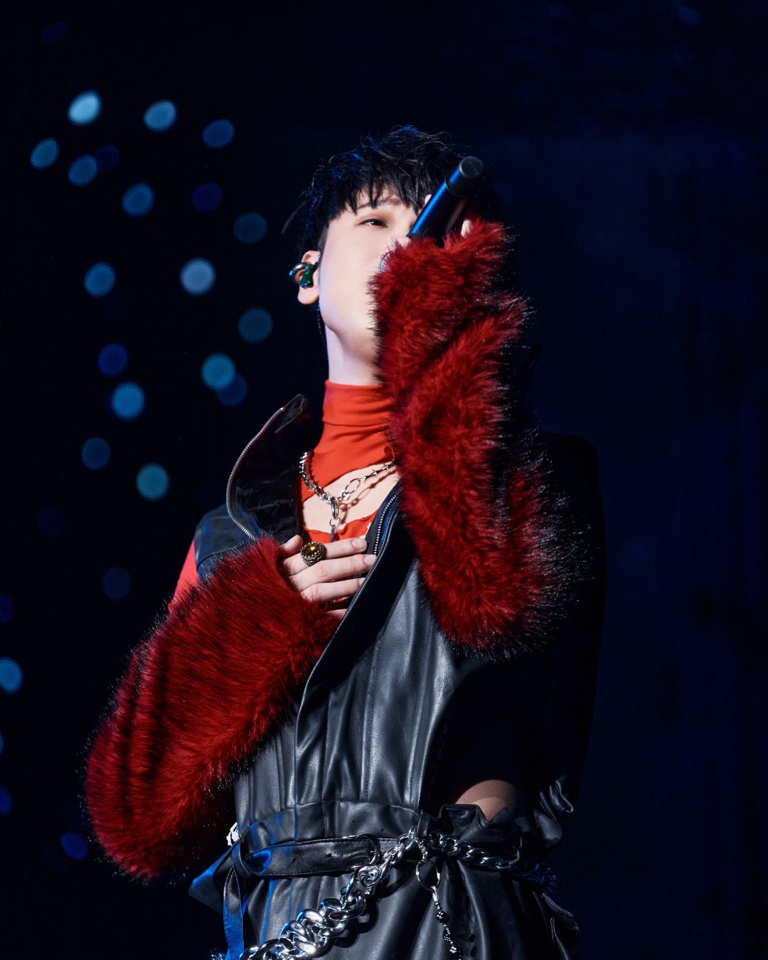 小賴賴晏駒八里跨年獨挑大樑舞台｜雨夜低溫中以火辣舞曲迎向2026新篇章3