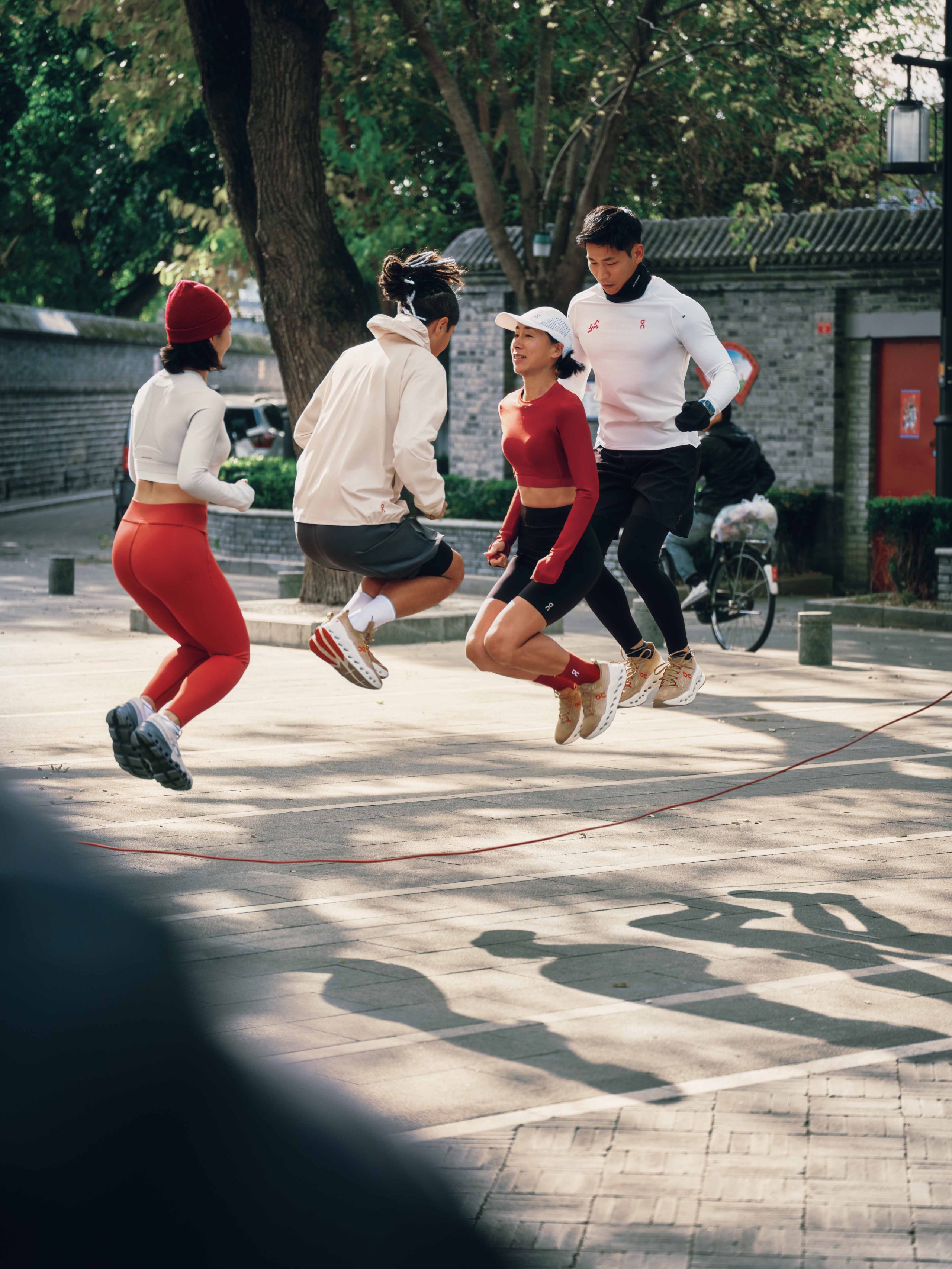 瑞士On昂跑馬年限定系列登場｜復古機能融合美學 自在詮釋新年步調 (8)