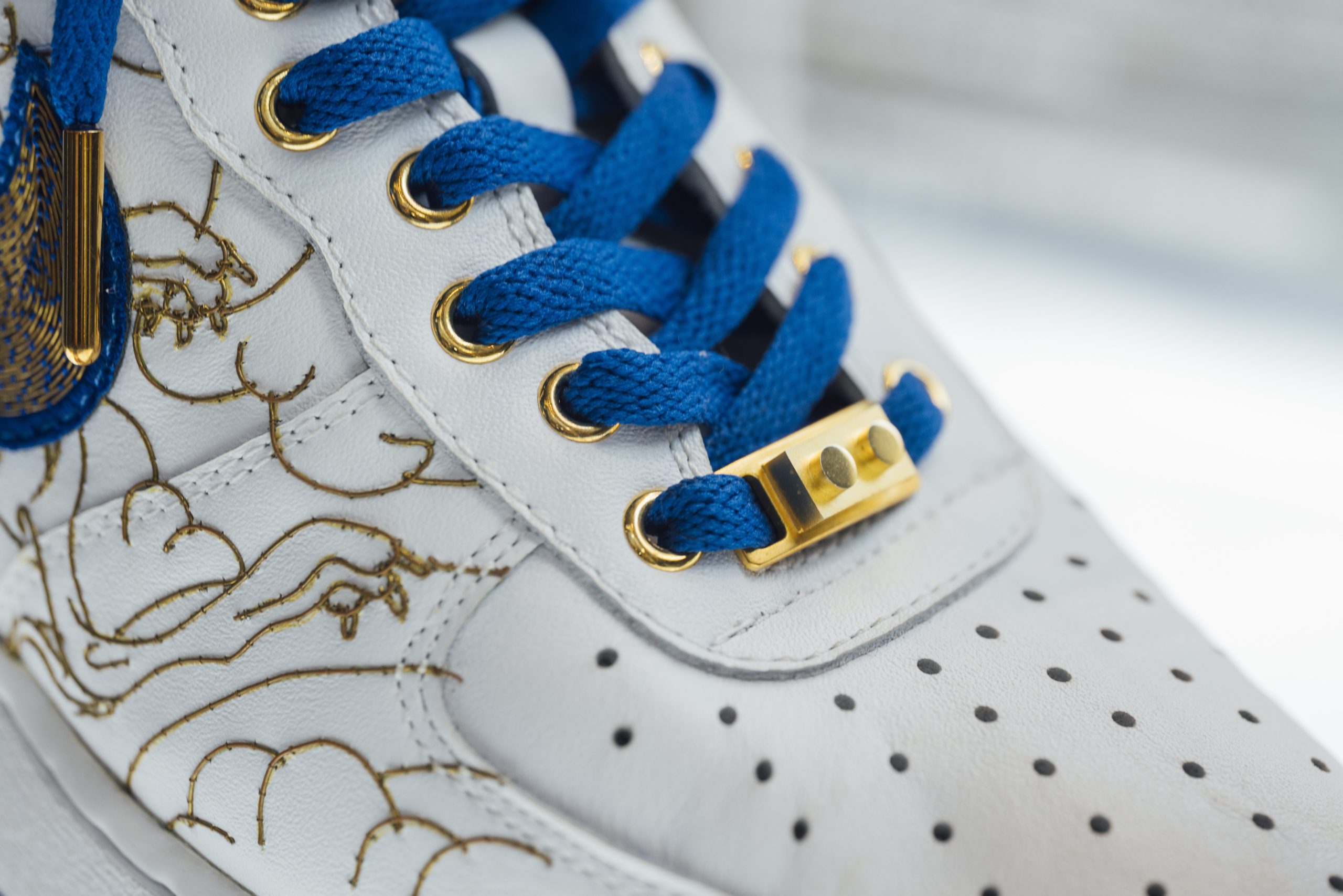 限量純金Nike Air Force 1震撼台中登場：kim a掀起黃金藝術新浪潮15