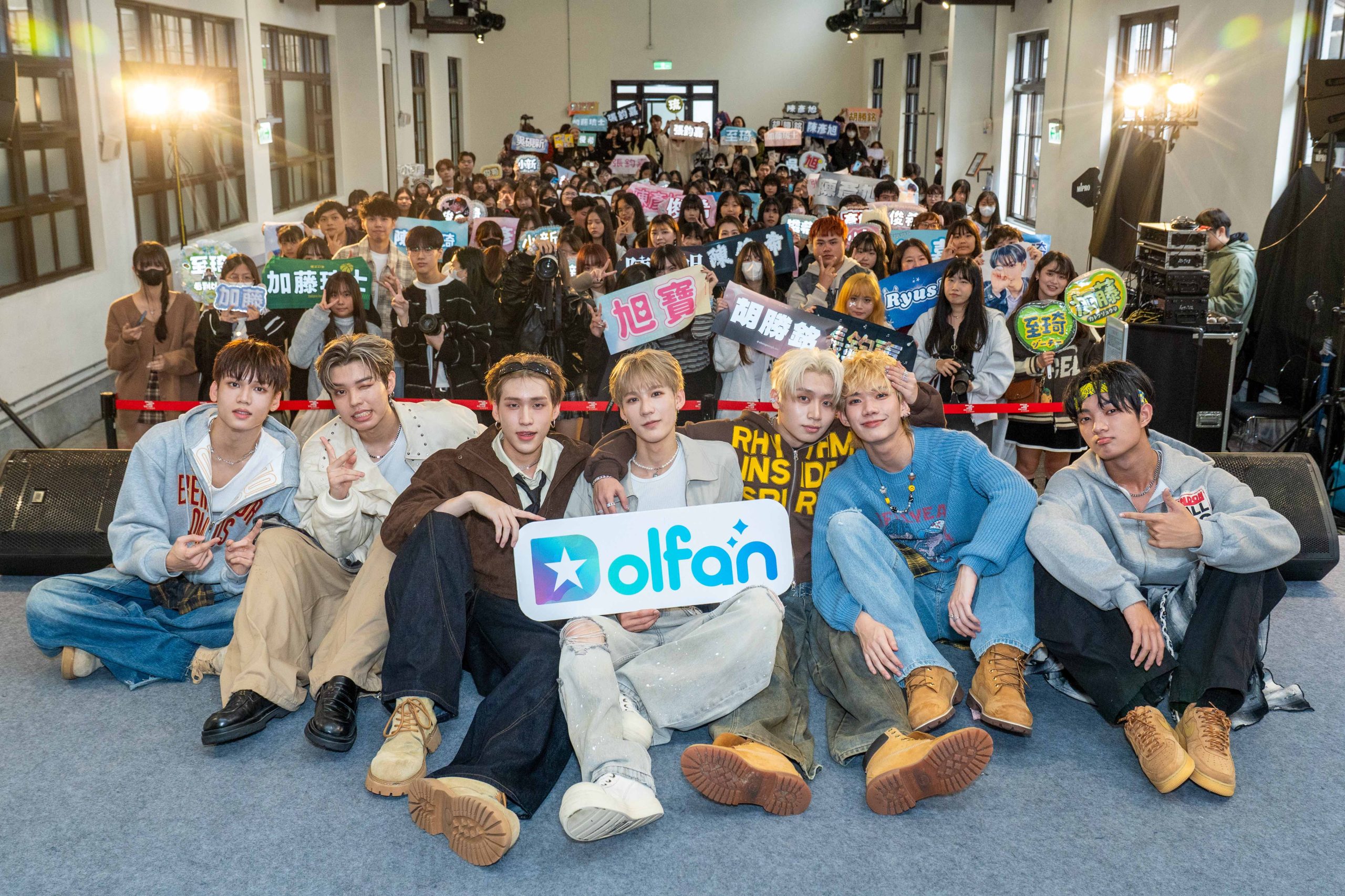 FFO出席Dolfan〈你那麼可愛〉握手會精彩演出連發　紅白除夕舞台與大前輩聯手登場 (8)