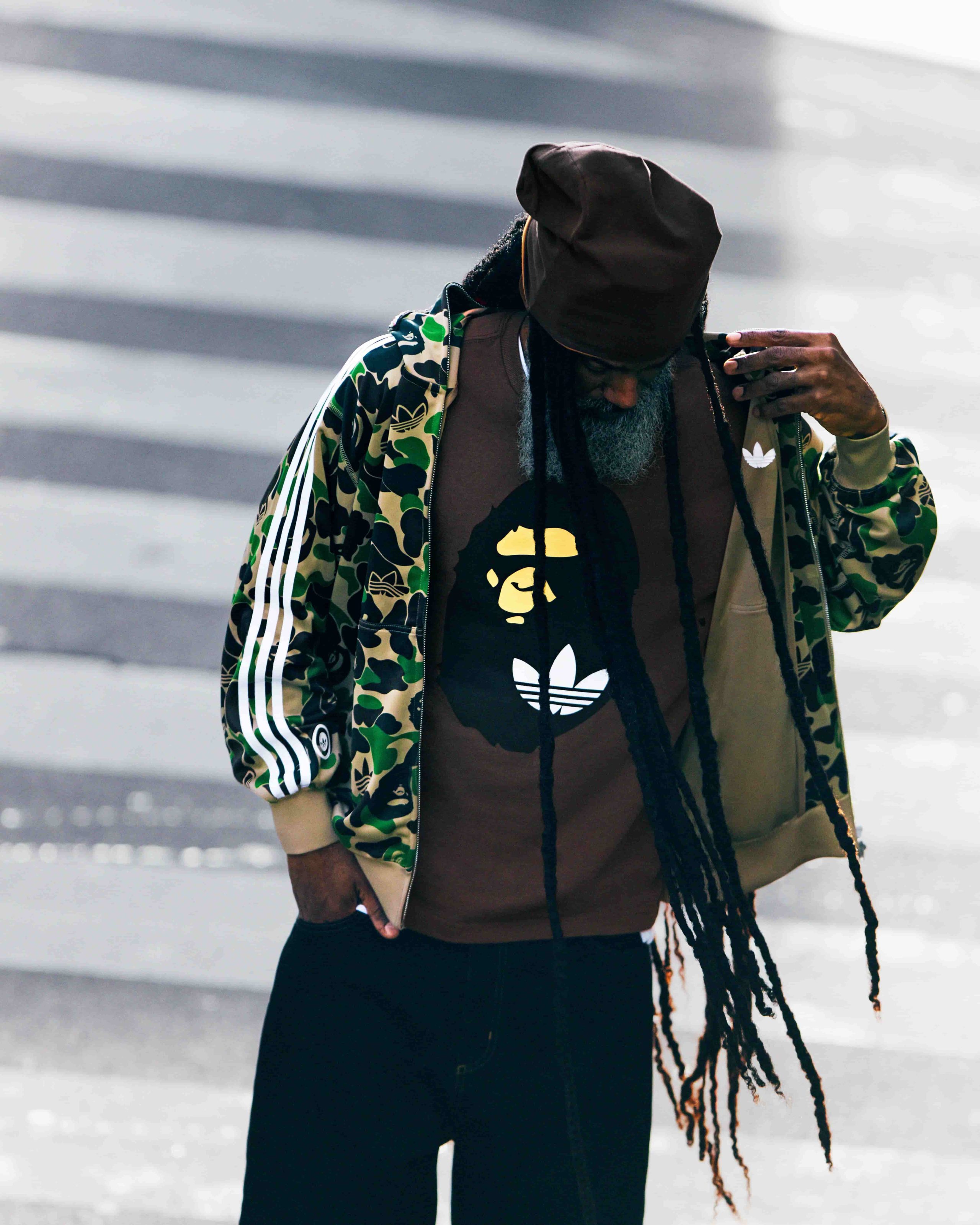 Adidas 攜手 BAPE 打造世界盃足球潮流新標誌，經典鞋款同步登場 (6)