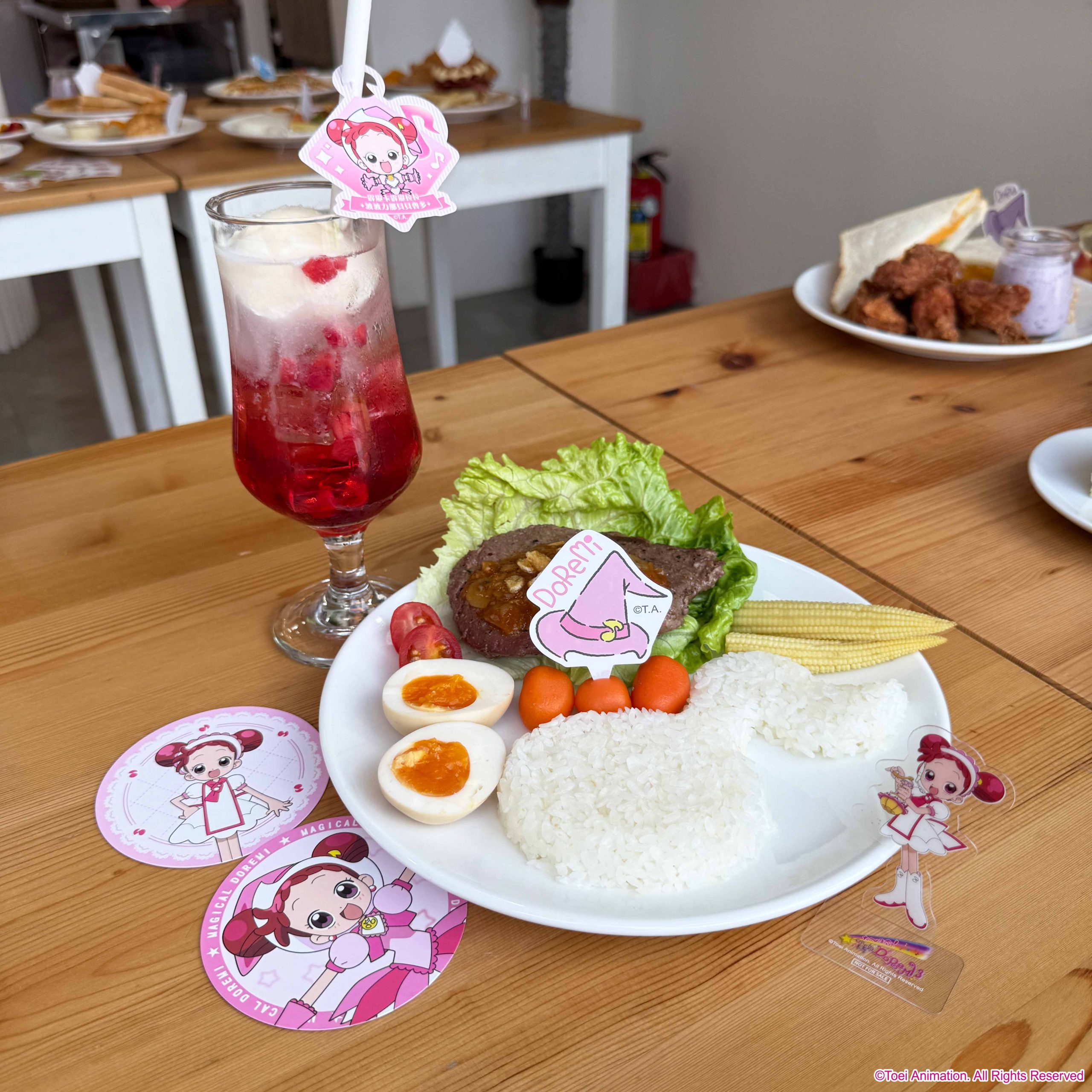《小魔女DoReMi × FANFANS CAFÉ》限定快閃登場，全台三地同步開啟魔法饗宴 (1)