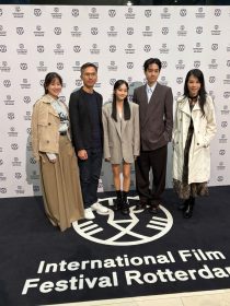 《自殺通告》鹿特丹首映滿場飆淚｜劉敬領隊市集巡禮 傳遞青春的沉重告白