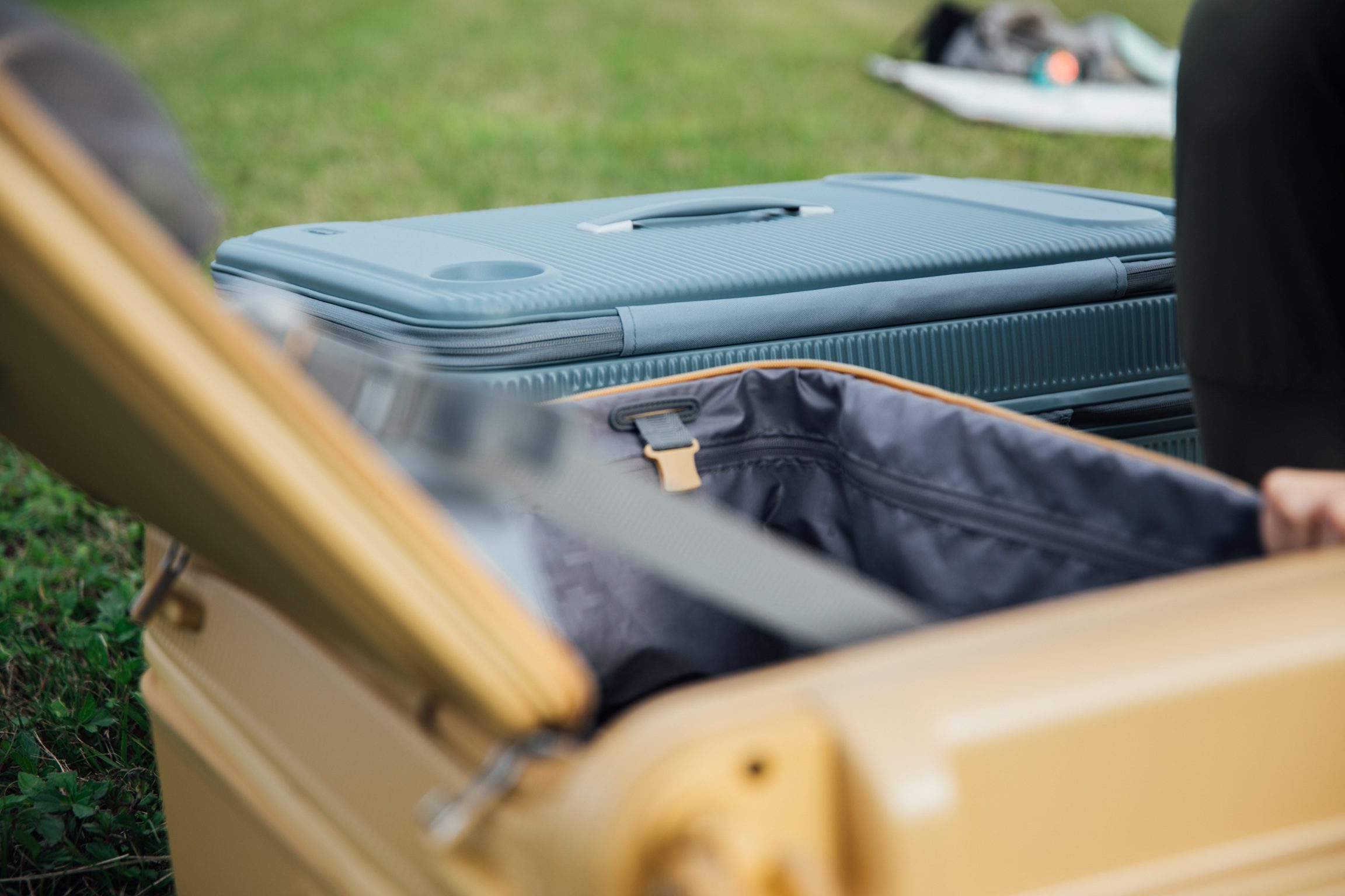 冬日風尚革新：萬國通路 Eminent FUNLOADER全新配色引領城市旅人潮流 (1)