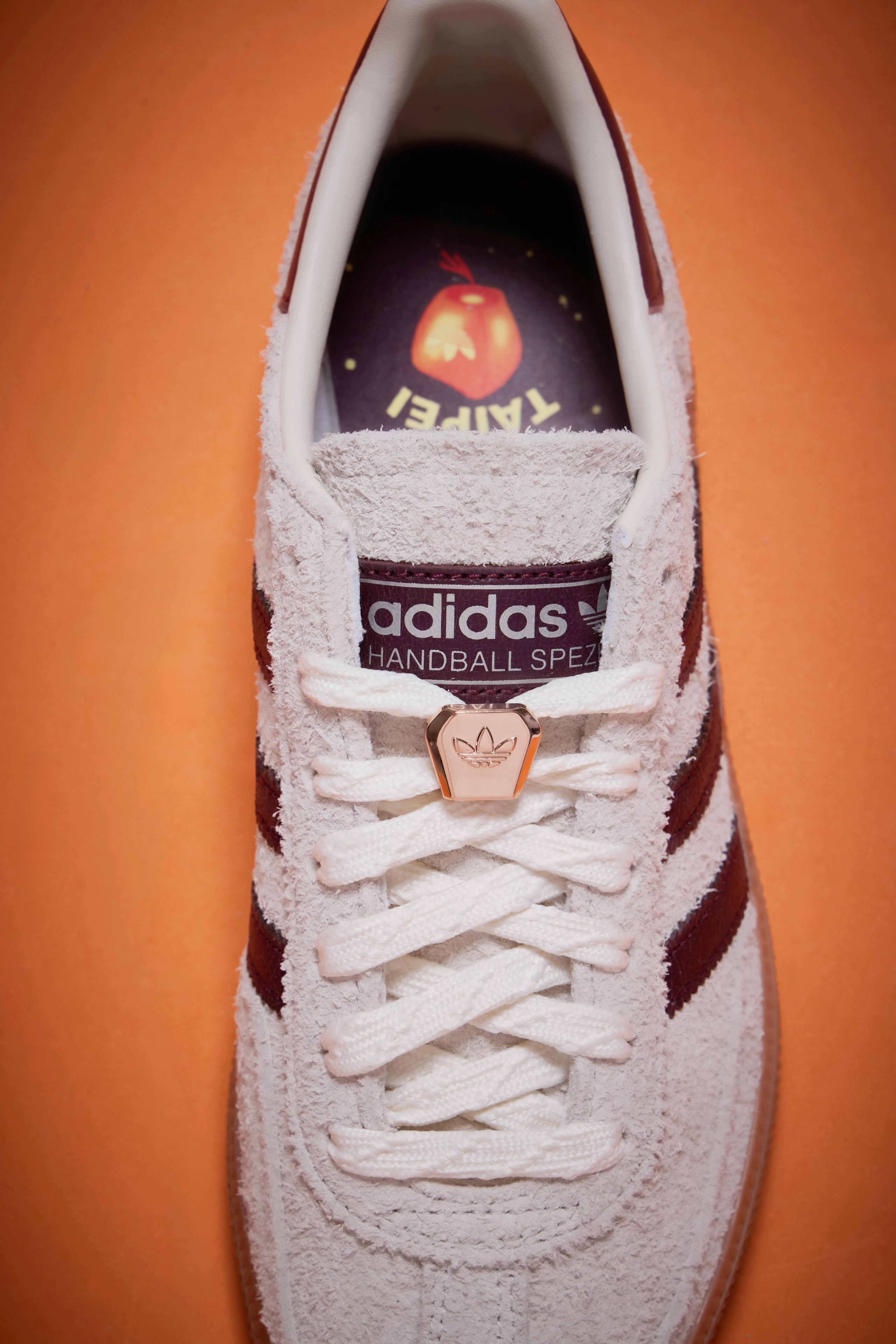 天燈穿上身！adidas ORI吉NALS城市限定系列開啟新年潮運旅程 (2)