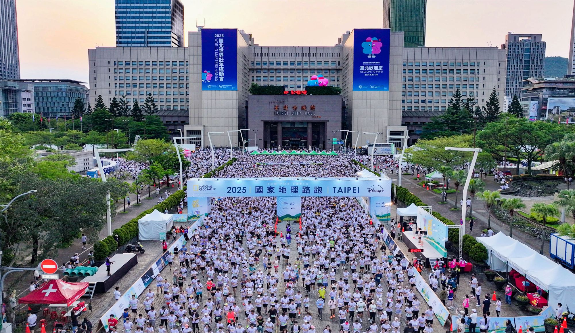 宇宙人熱血登場！《2026國家地理路跑》加碼3000名額開放報名 (1)