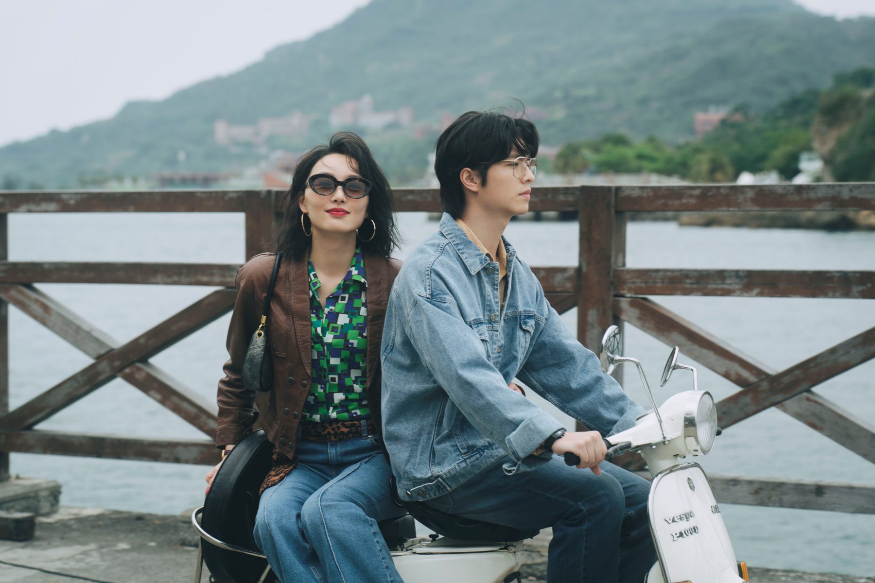穿梭時空的復古迷霧，《微醺大飯店1980s》打造港都霓虹人生劇場 (2)