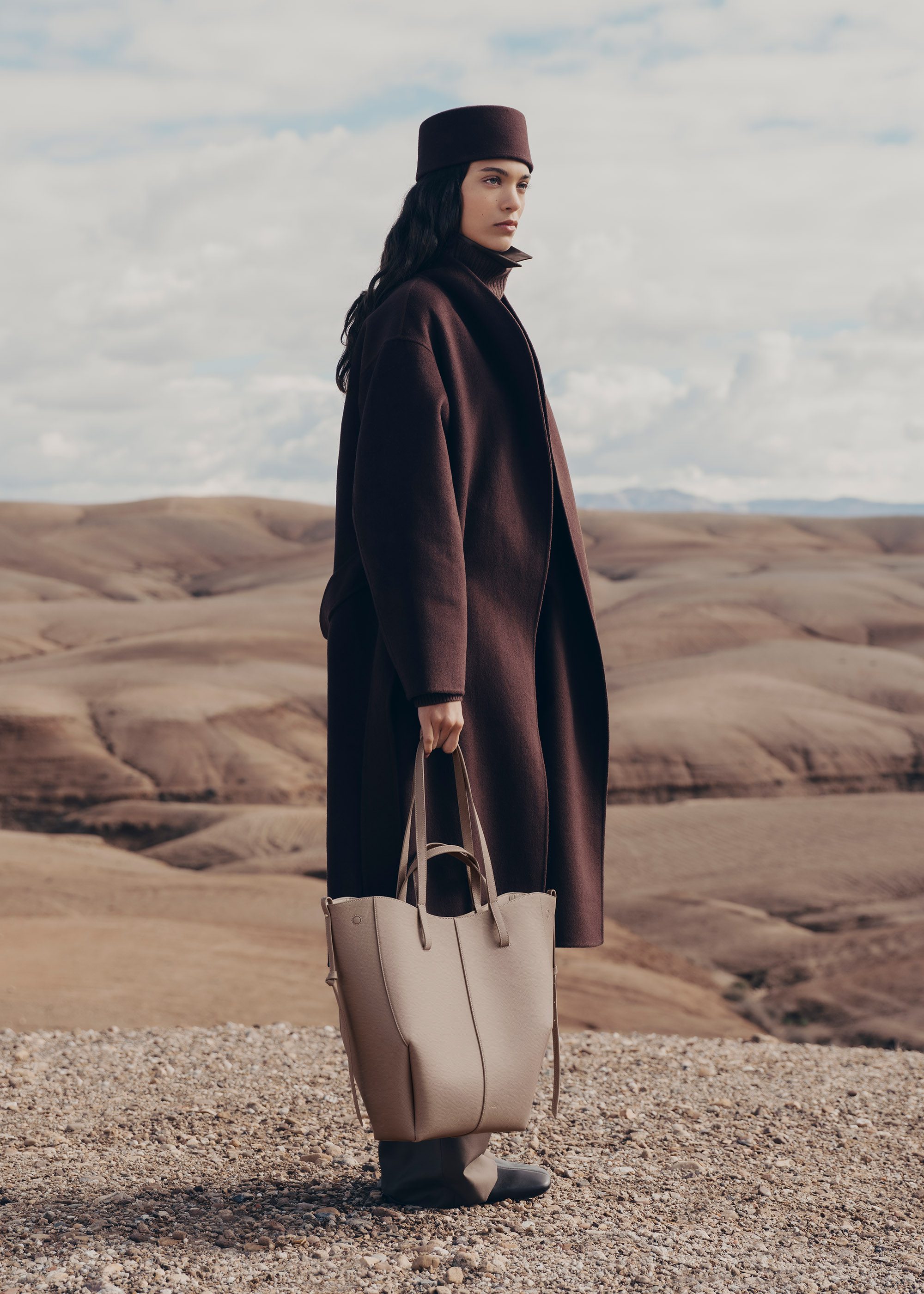 翻褶花苞美學再現 Polene Cyme Tote 譜寫都市優雅新高度11