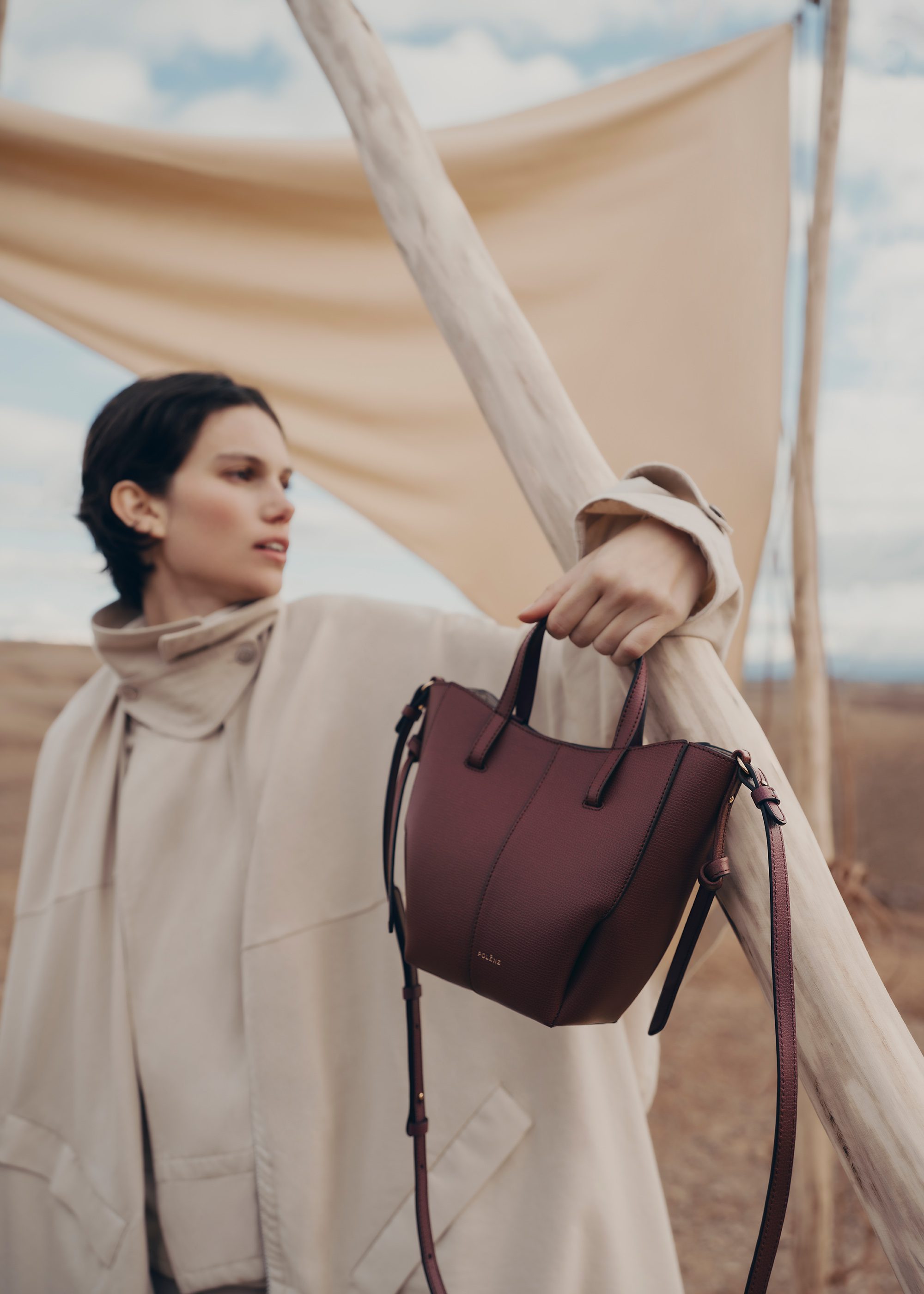 翻褶花苞美學再現 Polene Cyme Tote 譜寫都市優雅新高度15