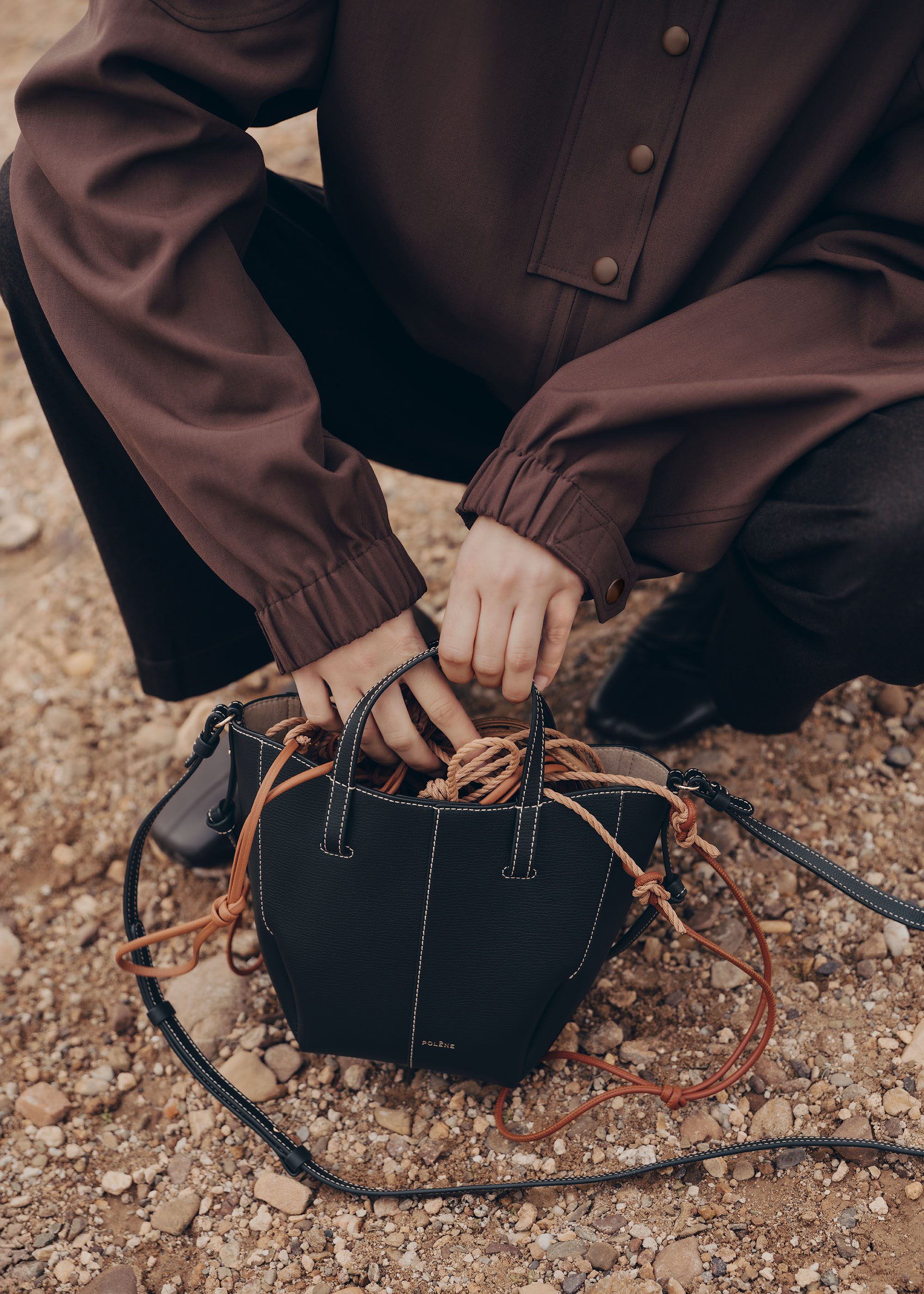 翻褶花苞美學再現 Polene Cyme Tote 譜寫都市優雅新高度19