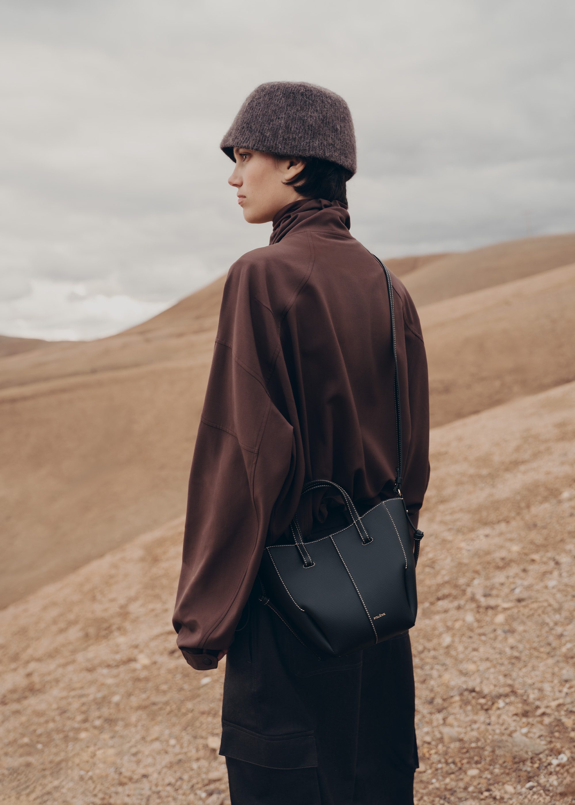 翻褶花苞美學再現 Polene Cyme Tote 譜寫都市優雅新高度21