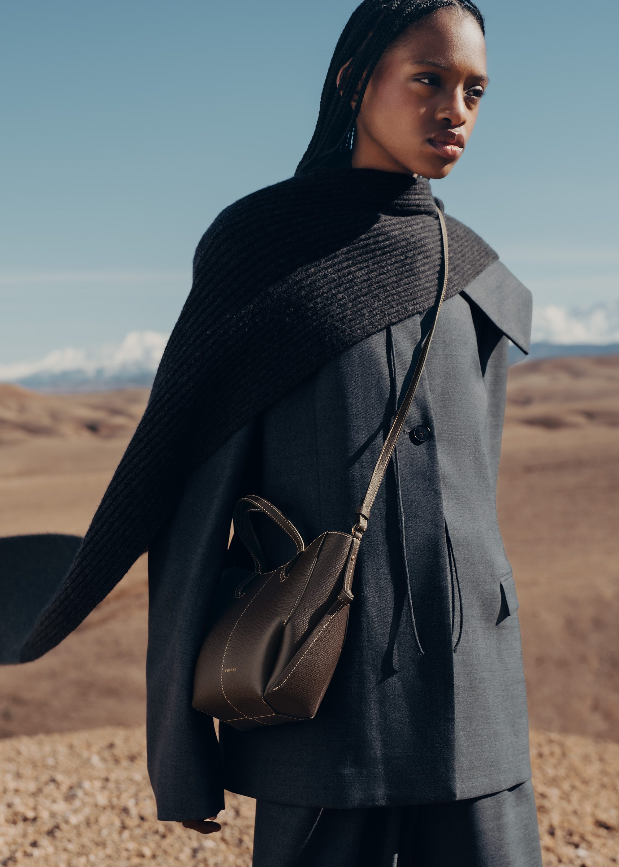 翻褶花苞美學再現 Polene Cyme Tote 譜寫都市優雅新高度29