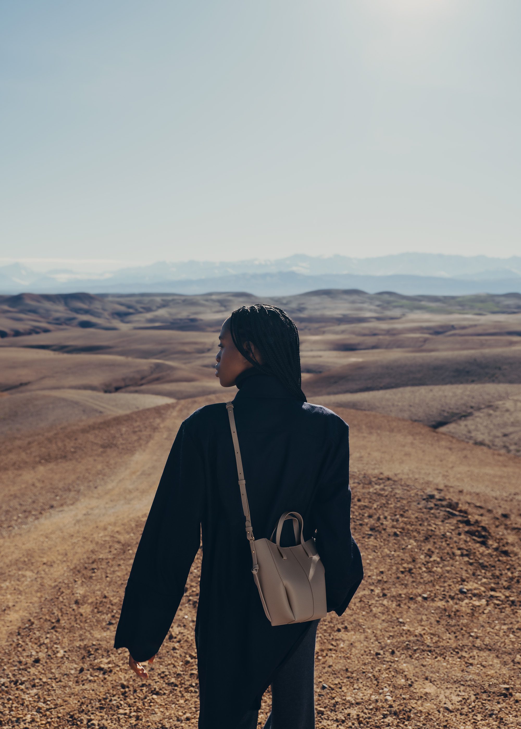 翻褶花苞美學再現 Polene Cyme Tote 譜寫都市優雅新高度31