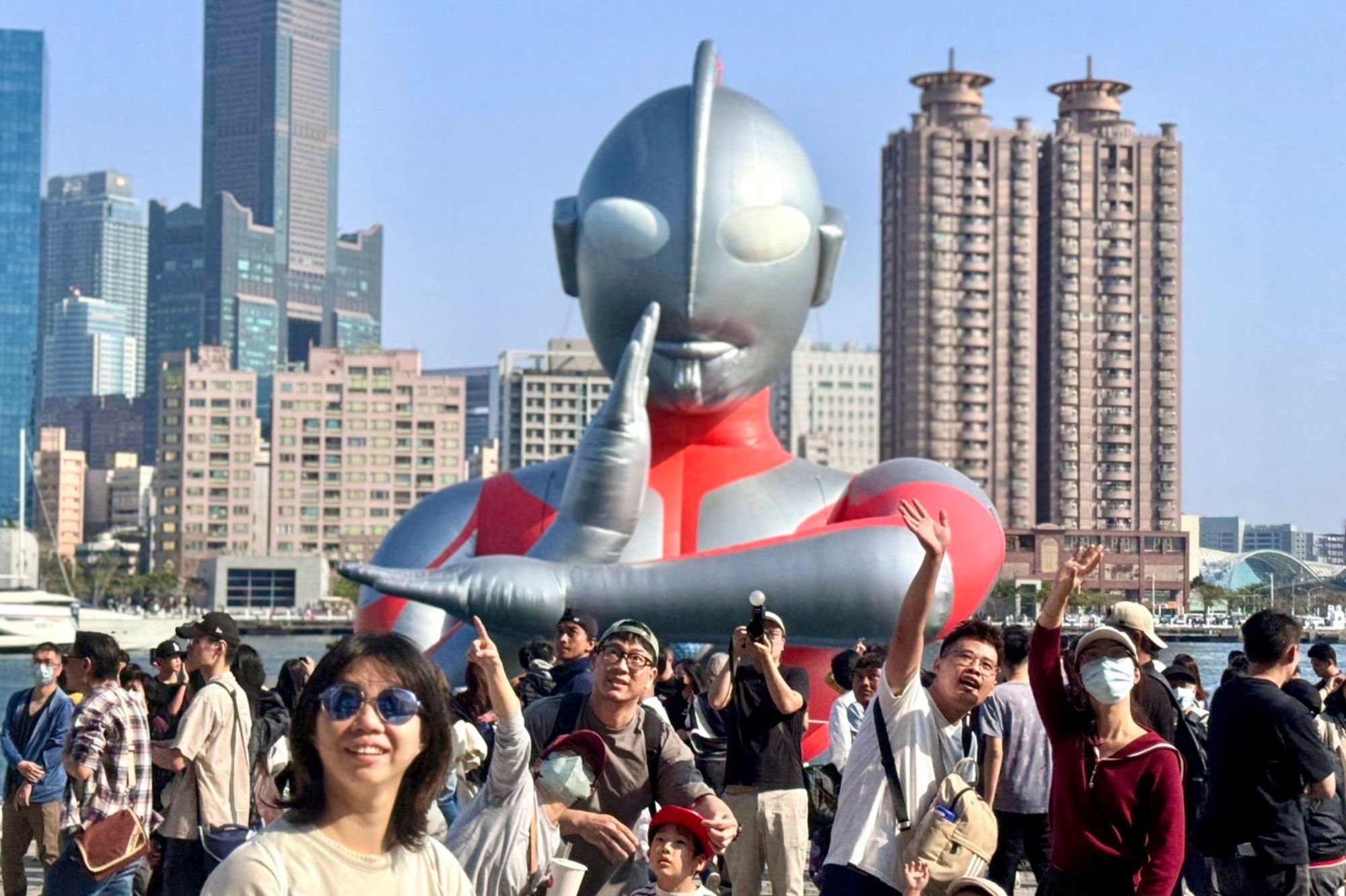 超人力霸王引爆高雄冬日遊樂園人潮新高峰9