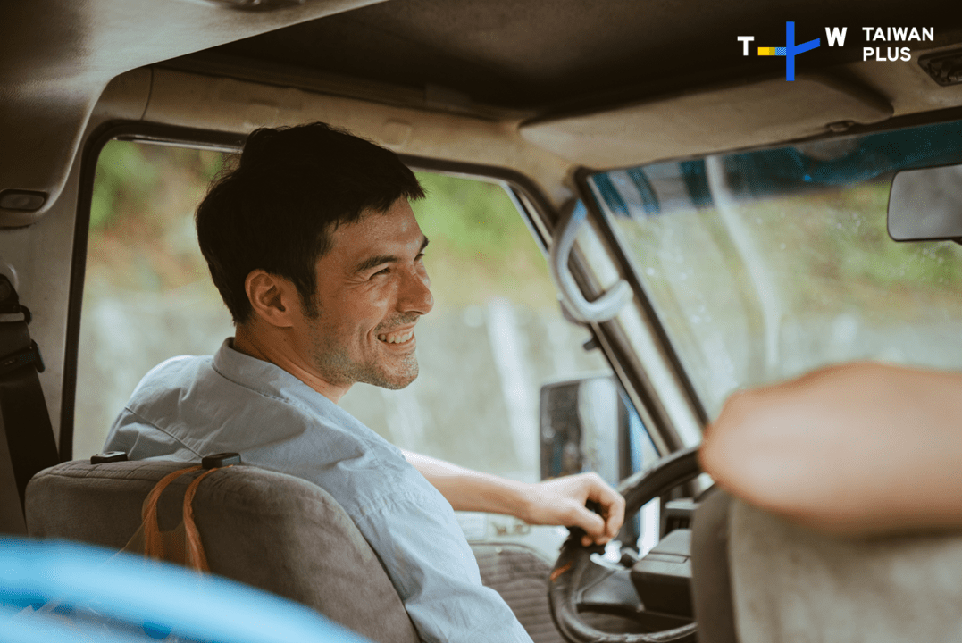 鳳小岳《陌路兄弟》演技突破，家族記憶交織人生裂痕的真摯旅程 (4)