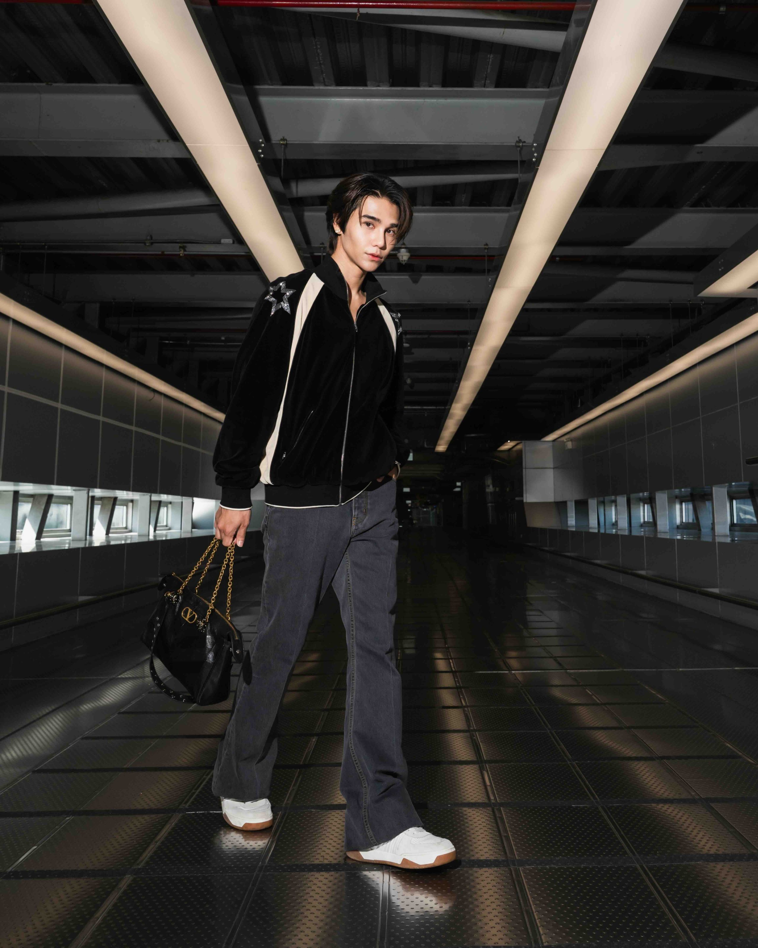 Freen Sarocha與Jeff Satur現身機場｜Valentino造型搶先揭示羅馬大秀焦點 4