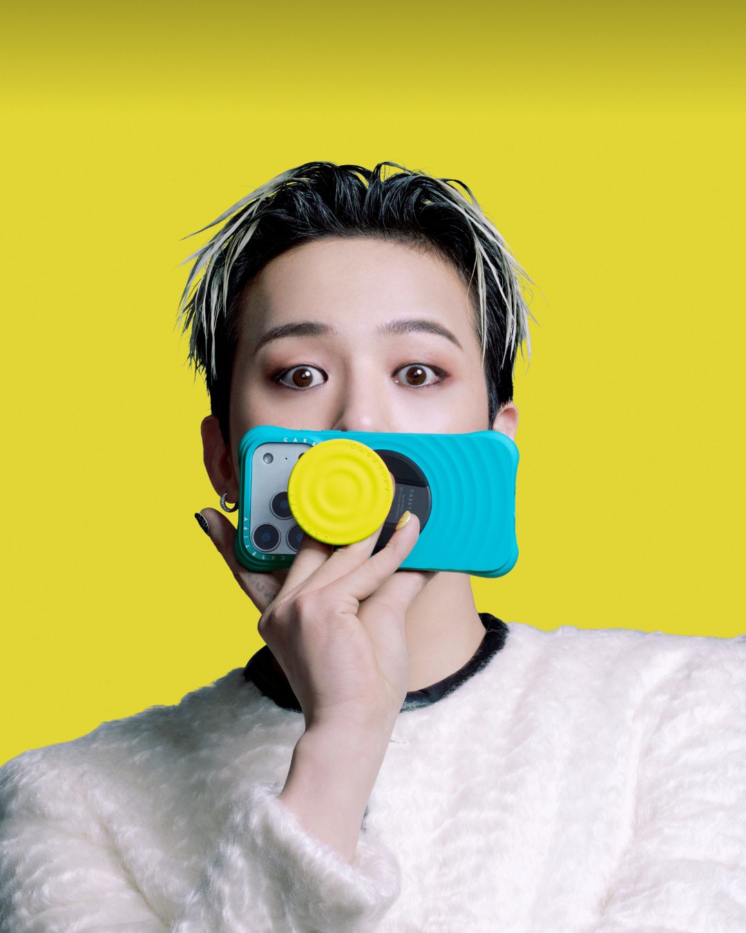 G DRAGON攜手CASETiFY亮相CHROMATIC系列波紋手機殼形象公開2
