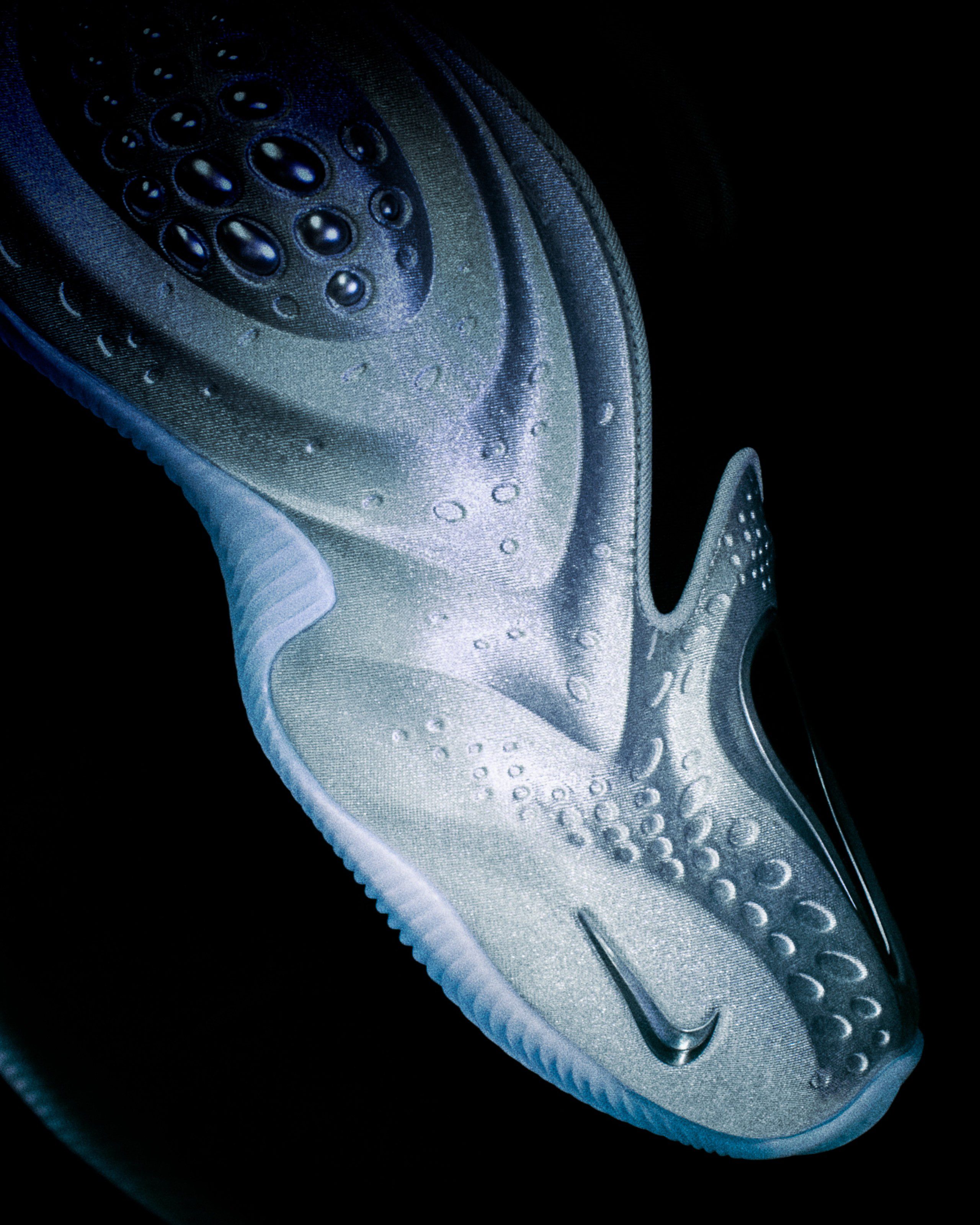 Nike First Sight女子鞋款登場｜Noir Mirage Shadow重塑女性運動時尚 (5)