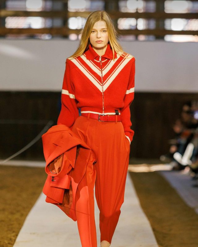 Stella McCartney 2026冬季系列｜馬術靈感重構永續時尚輪廓6