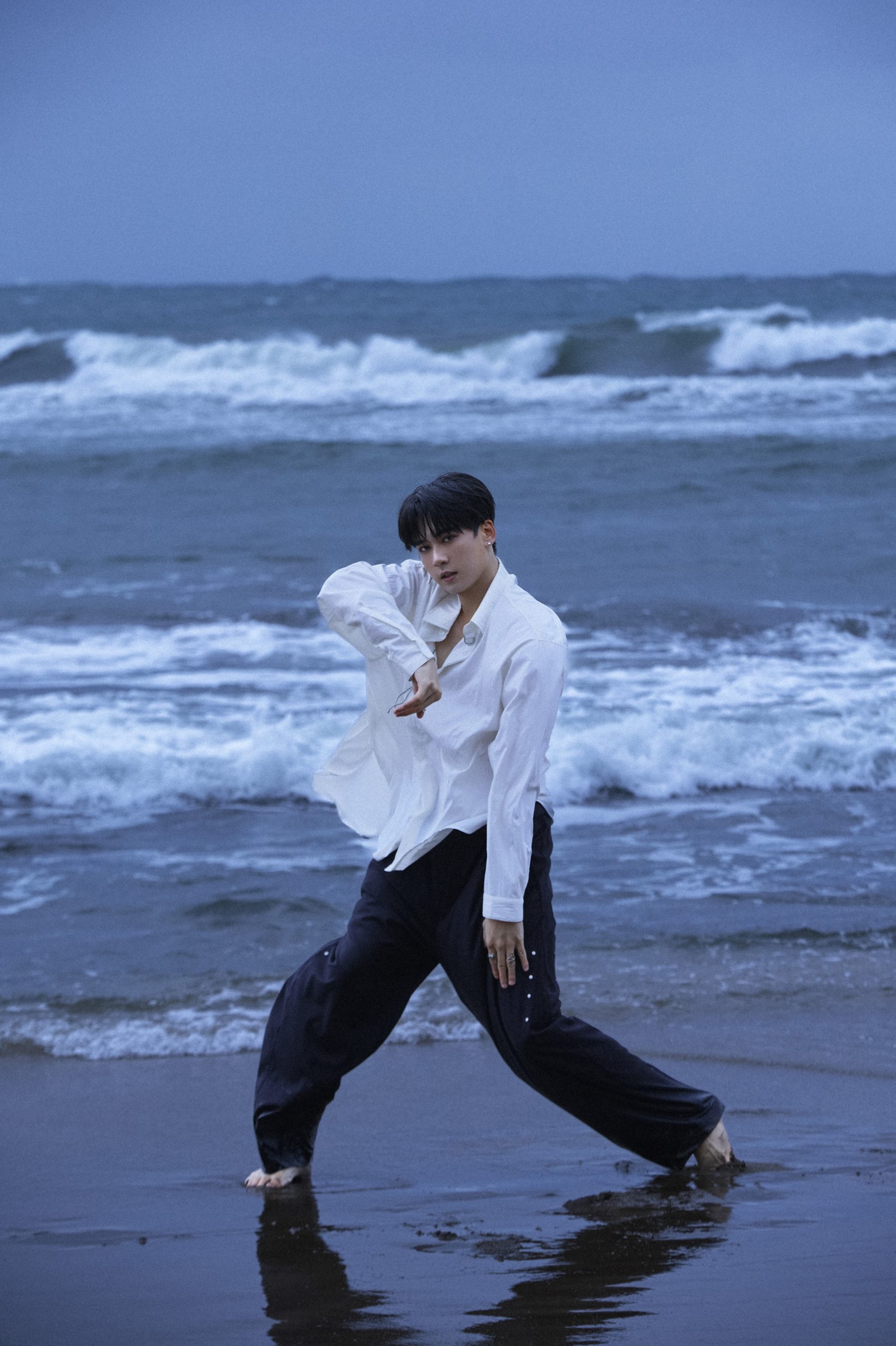 周祖安首支個人單曲〈不想再讓你哭〉｜Ozone隊長化身白馬王子展現破碎感美學4 scaled