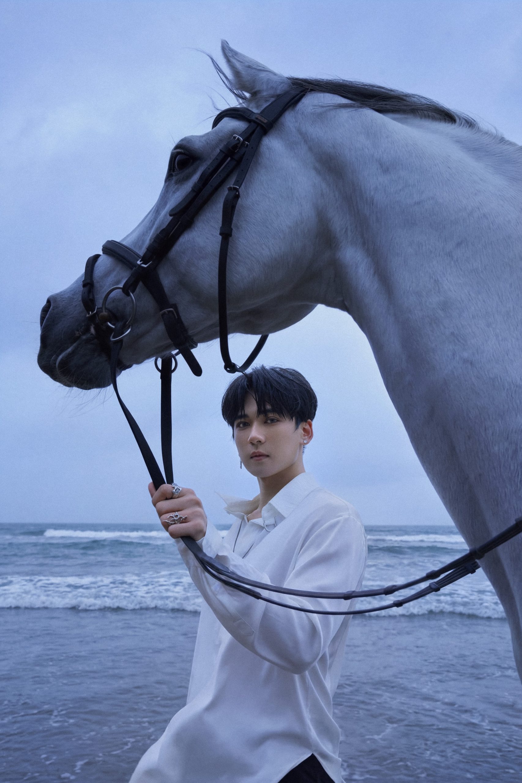 周祖安首支個人單曲〈不想再讓你哭〉｜Ozone隊長化身白馬王子展現破碎感美學5 scaled