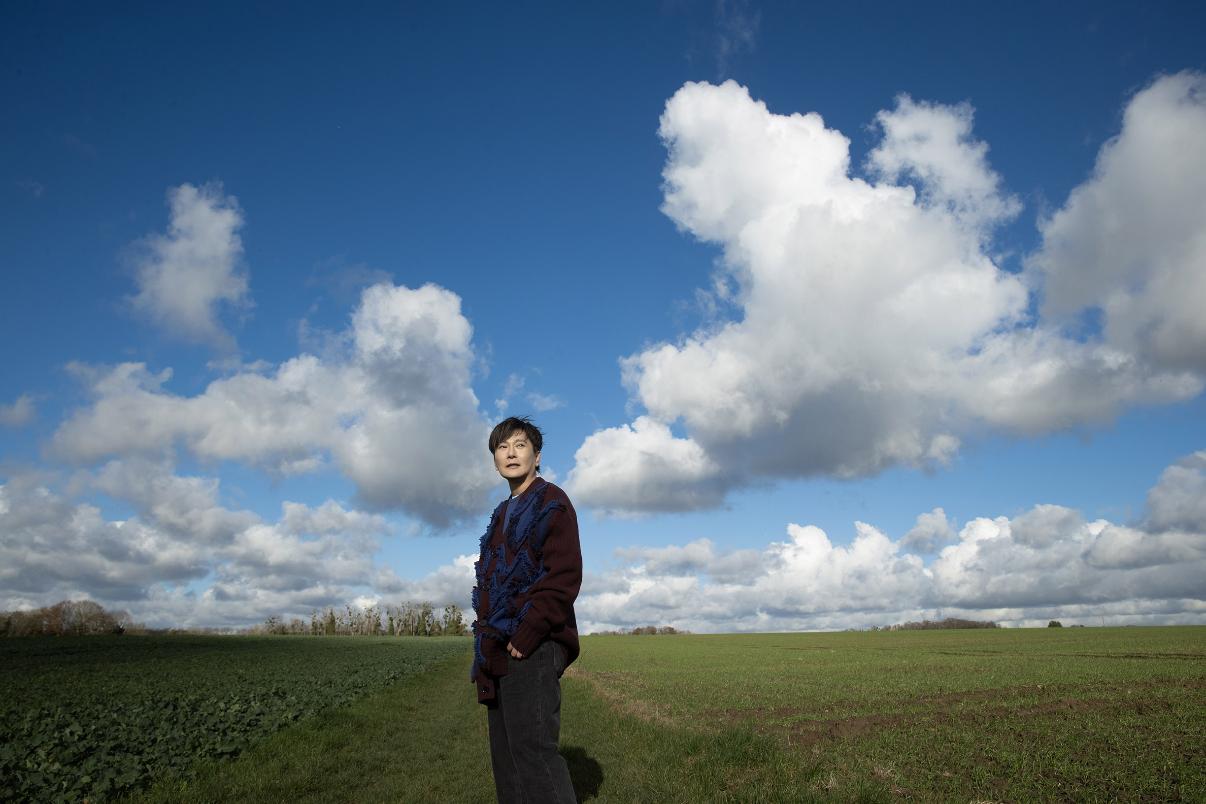 張信哲致敬梵谷！〈萬語千言〉MV引爆油畫特效美學，橫跨奧維爾小鎮追尋藝術底蘊4