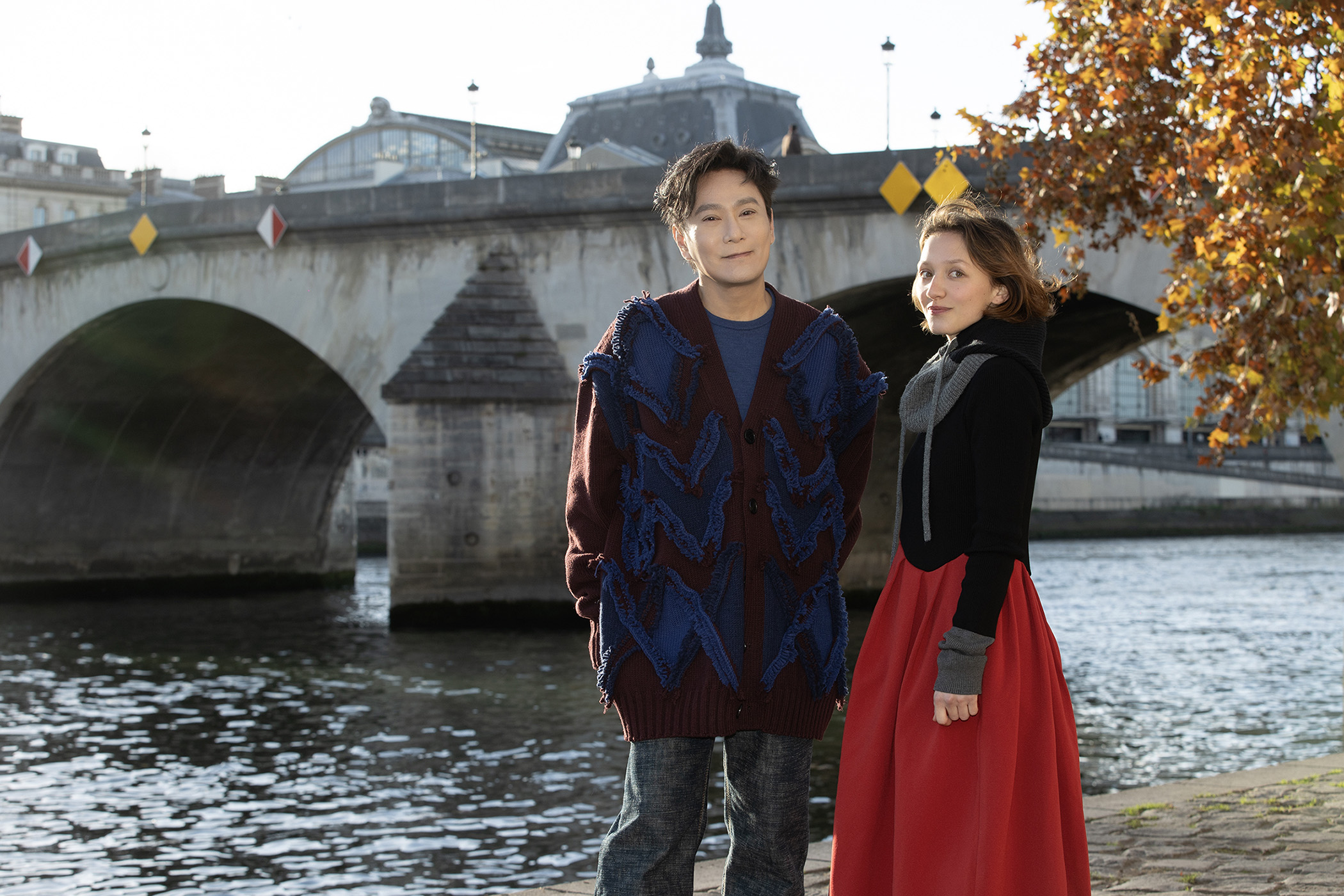 張信哲致敬梵谷！〈萬語千言〉MV引爆油畫特效美學，橫跨奧維爾小鎮追尋藝術底蘊7