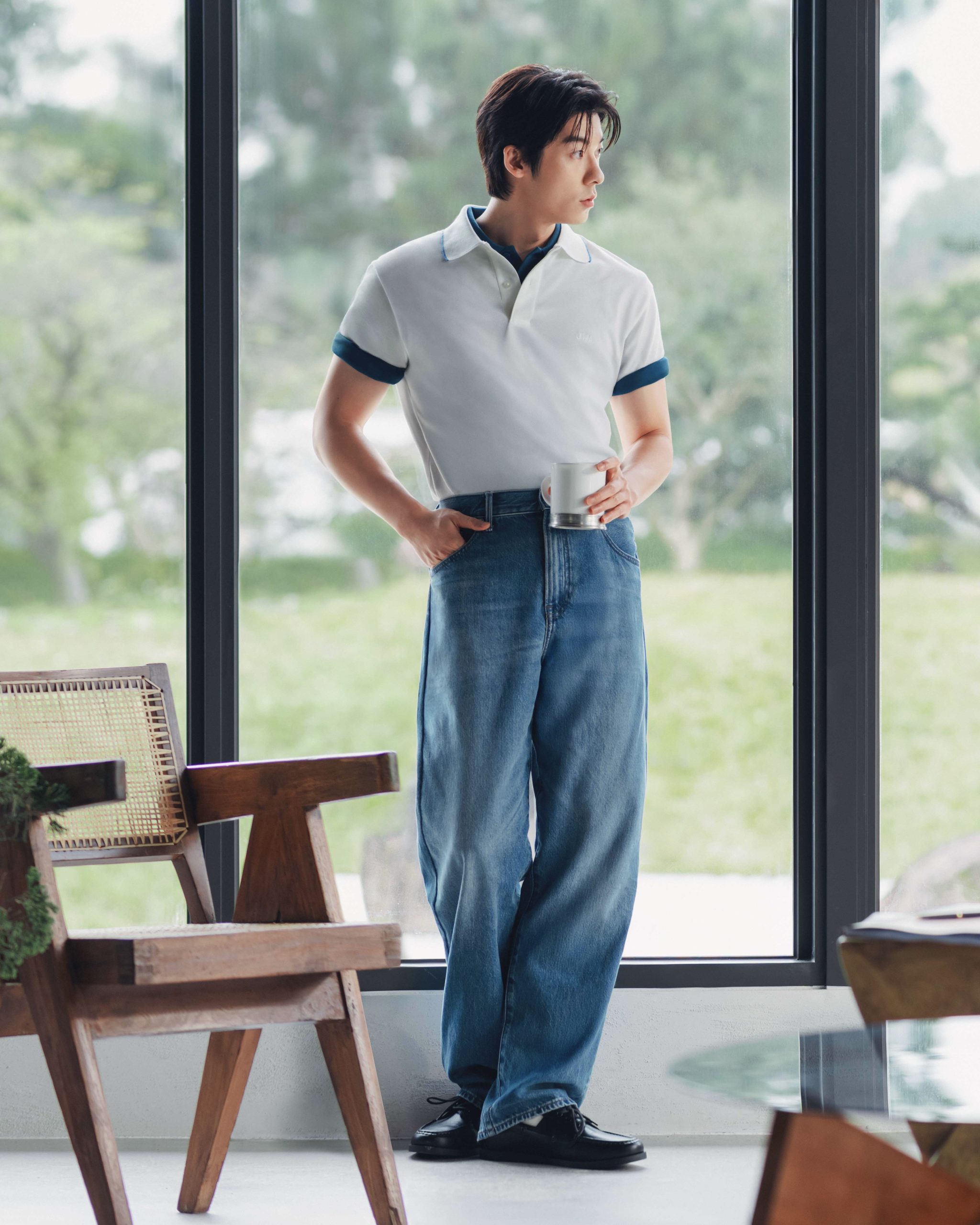 許光漢演繹UNIQLO夏季新輪廓 穿出清爽層次日常風格 10 許光漢演繹UNIQLO夏季新輪廓 穿出清爽層次日常風格許光漢演繹UNIQLO夏季新輪廓 穿出清爽層次日常風格UNIQLO攜手15周年品牌大使許光漢 演繹夏日穿搭新靈感 5 scaled