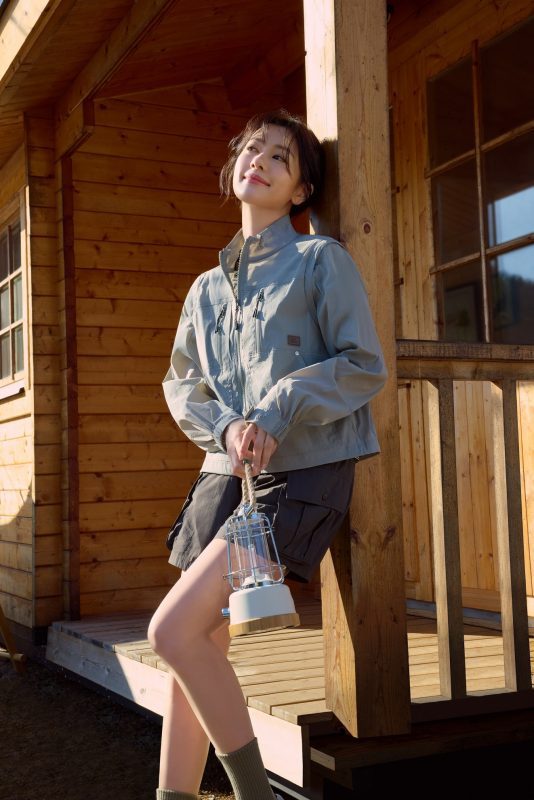 BBC EARTH春夏新作亮相 庭沼珉演繹輕盈戶外日常風格 1