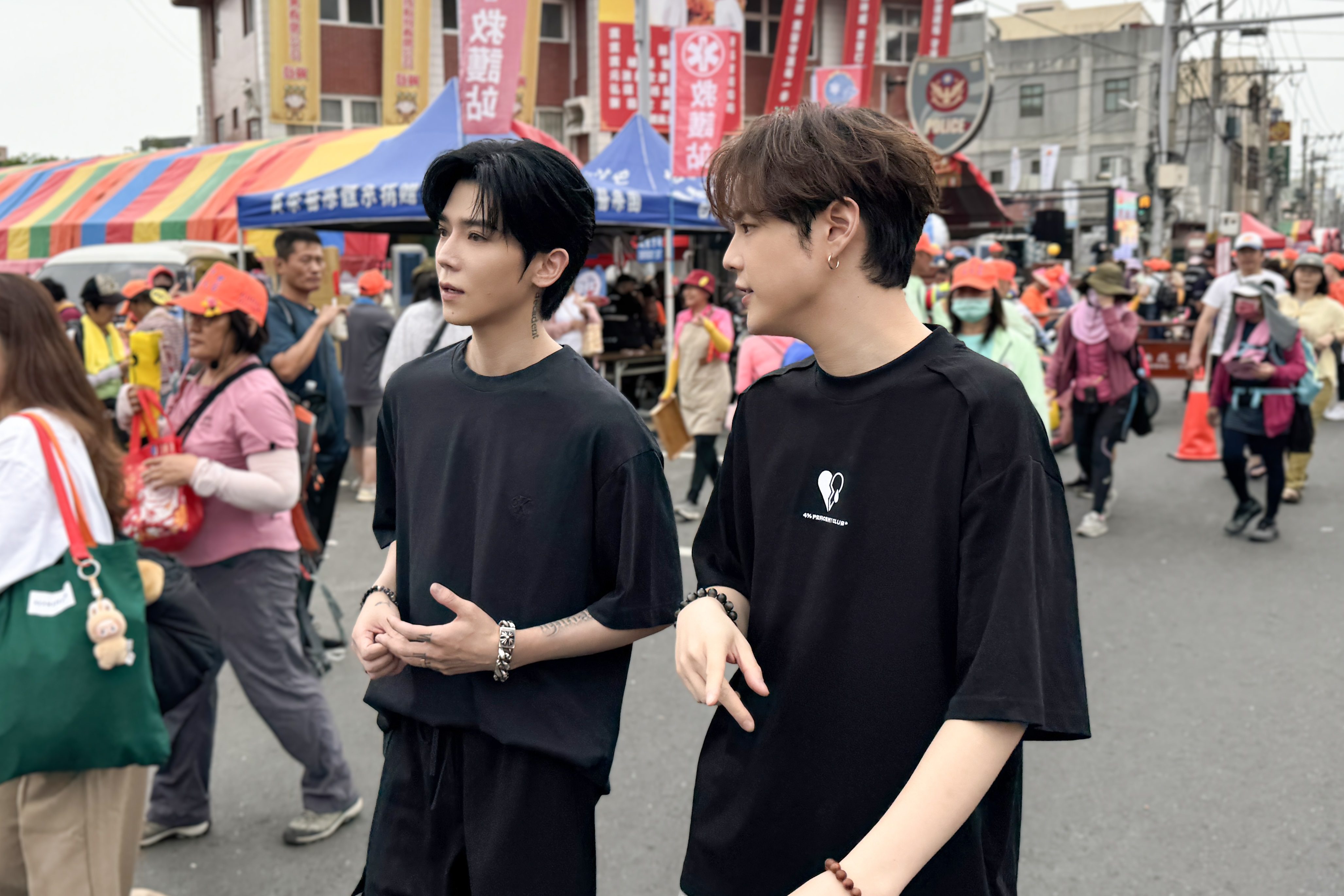 Bii與郭家瑋首赴北港進香為信眾應援　見證信仰熱潮大呼現場很有愛 (3)