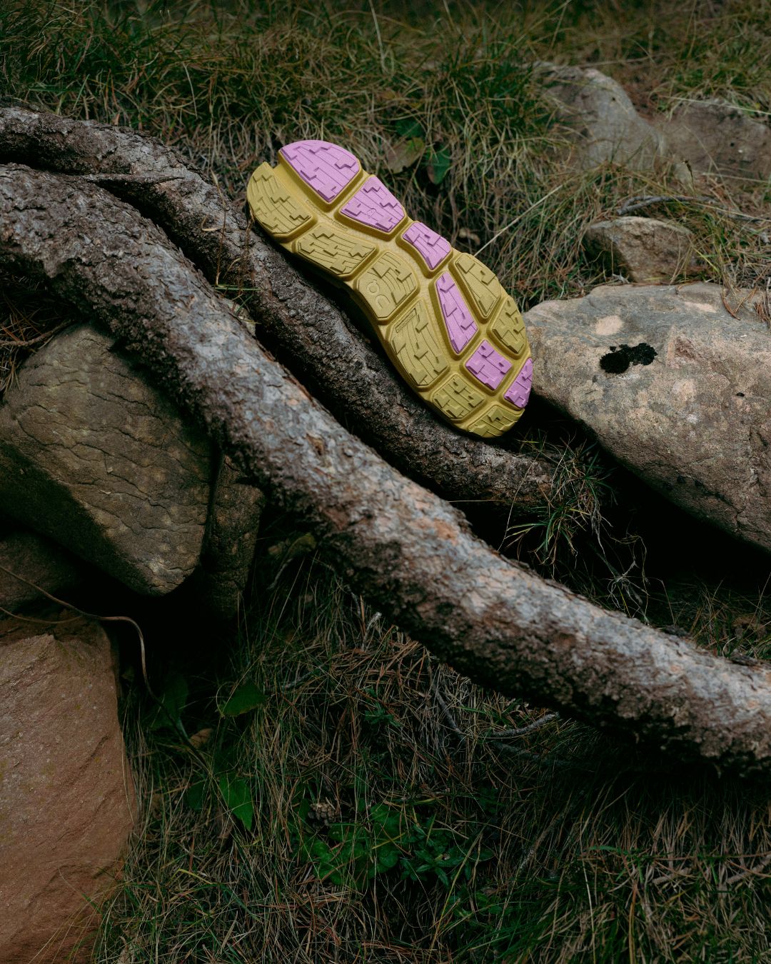 On昂跑Cloudsoma越野新作解析｜以地形感知重塑山徑跑感8