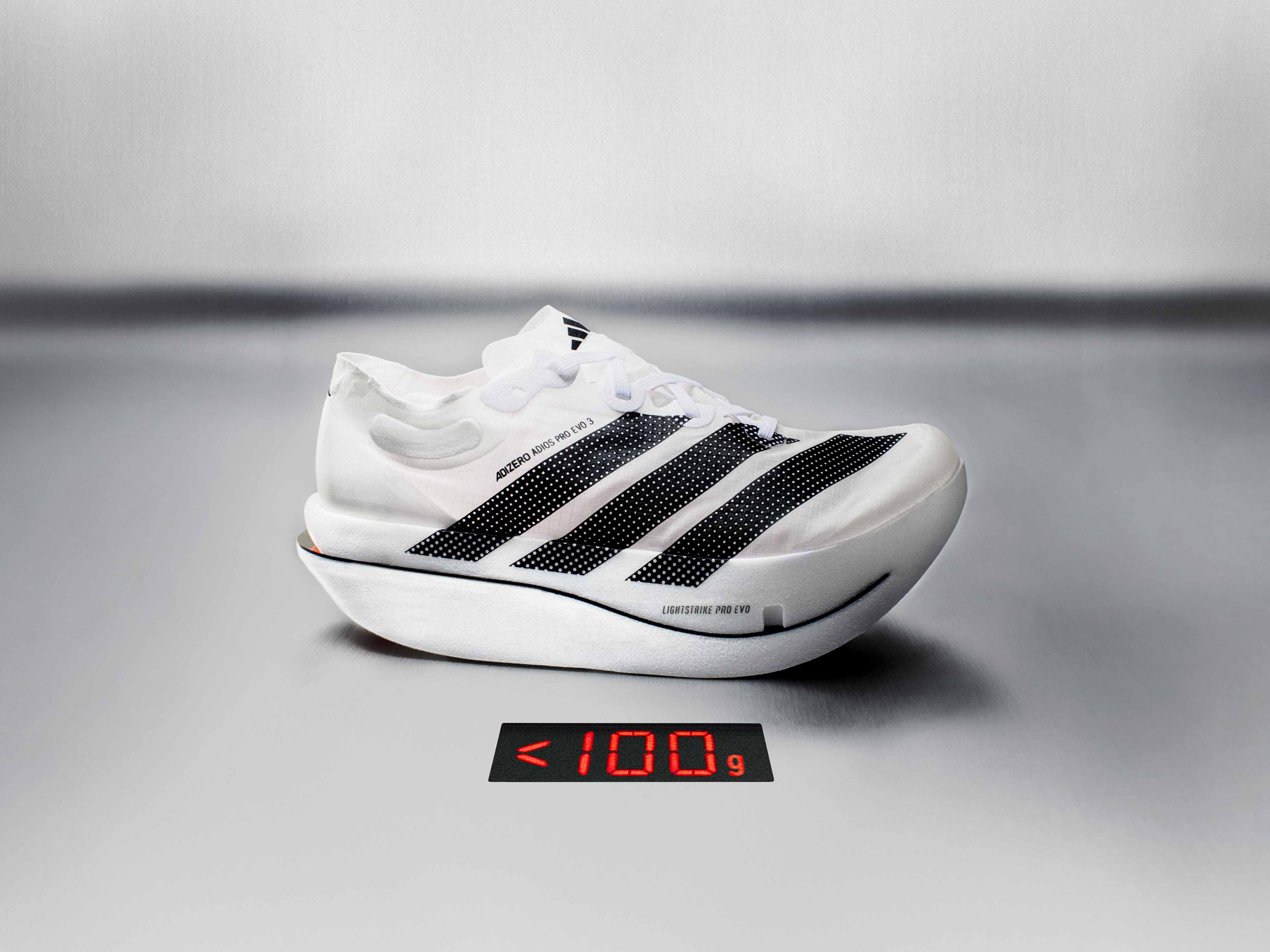 Sabastian Sawe跑進2小時內 Adidas ADIZERO EVO 3締造歷史時刻 (3)