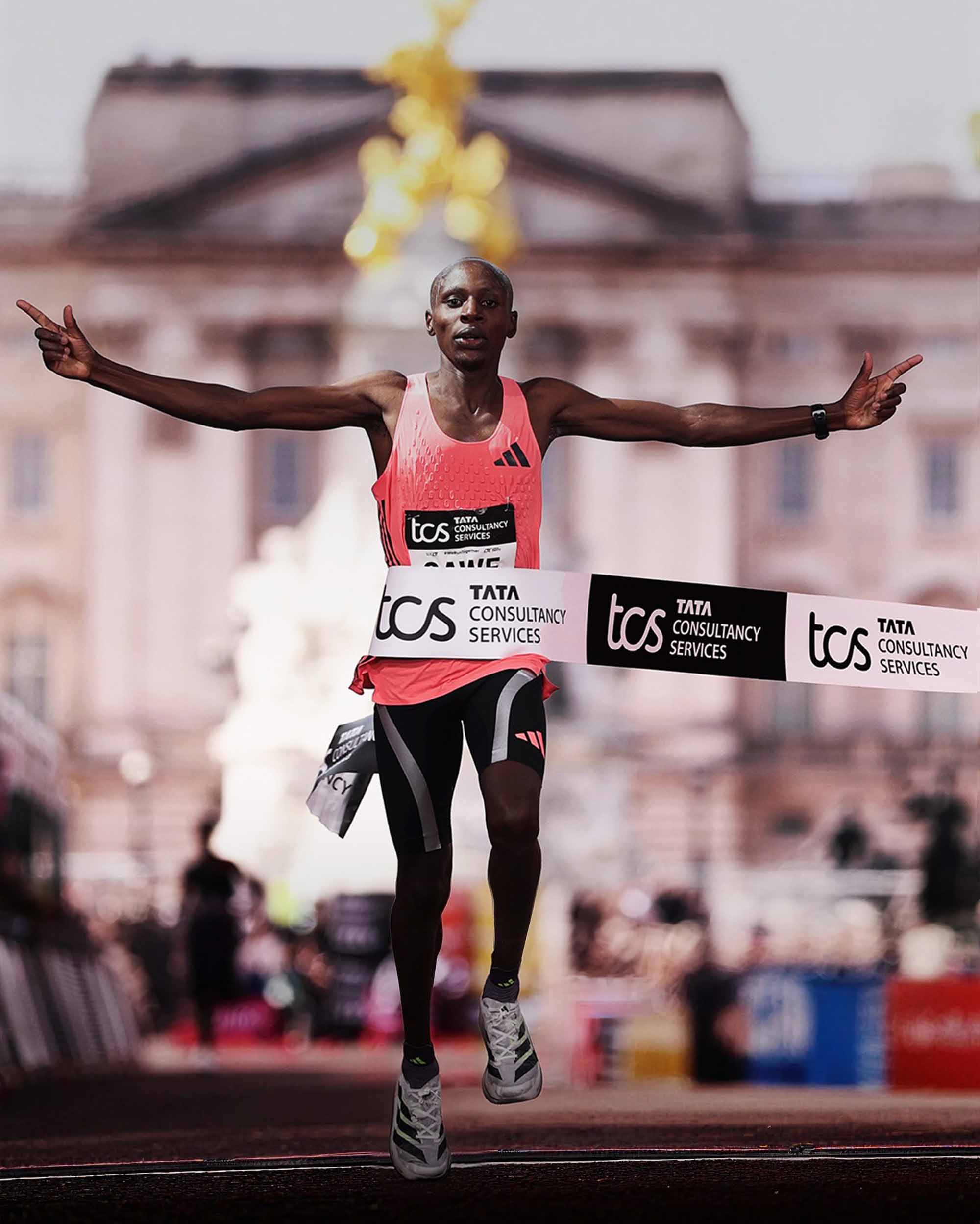 Sabastian Sawe跑進2小時內 Adidas ADIZERO EVO 3締造歷史時刻 (4)