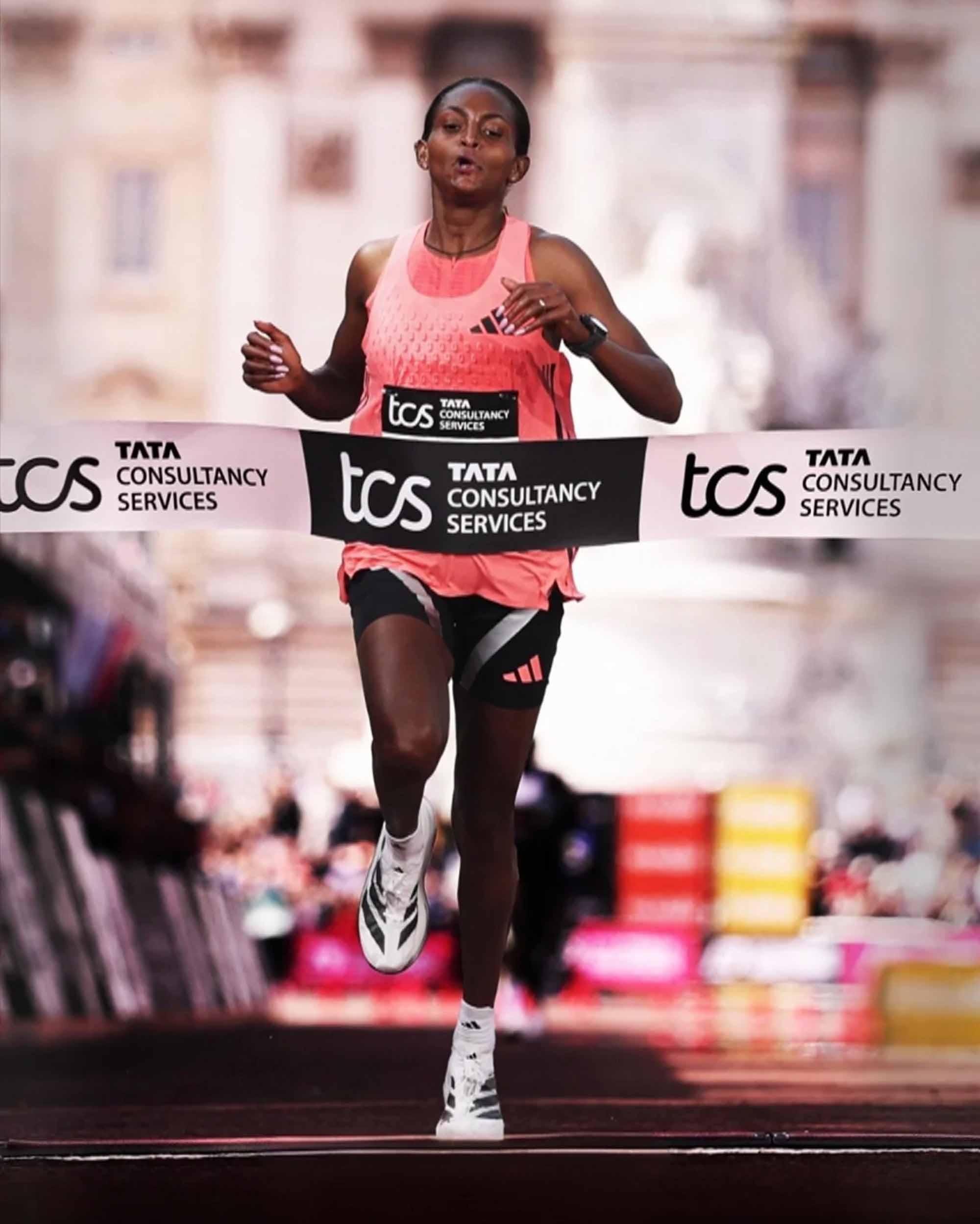 Sabastian Sawe跑進2小時內 Adidas ADIZERO EVO 3締造歷史時刻 (6)