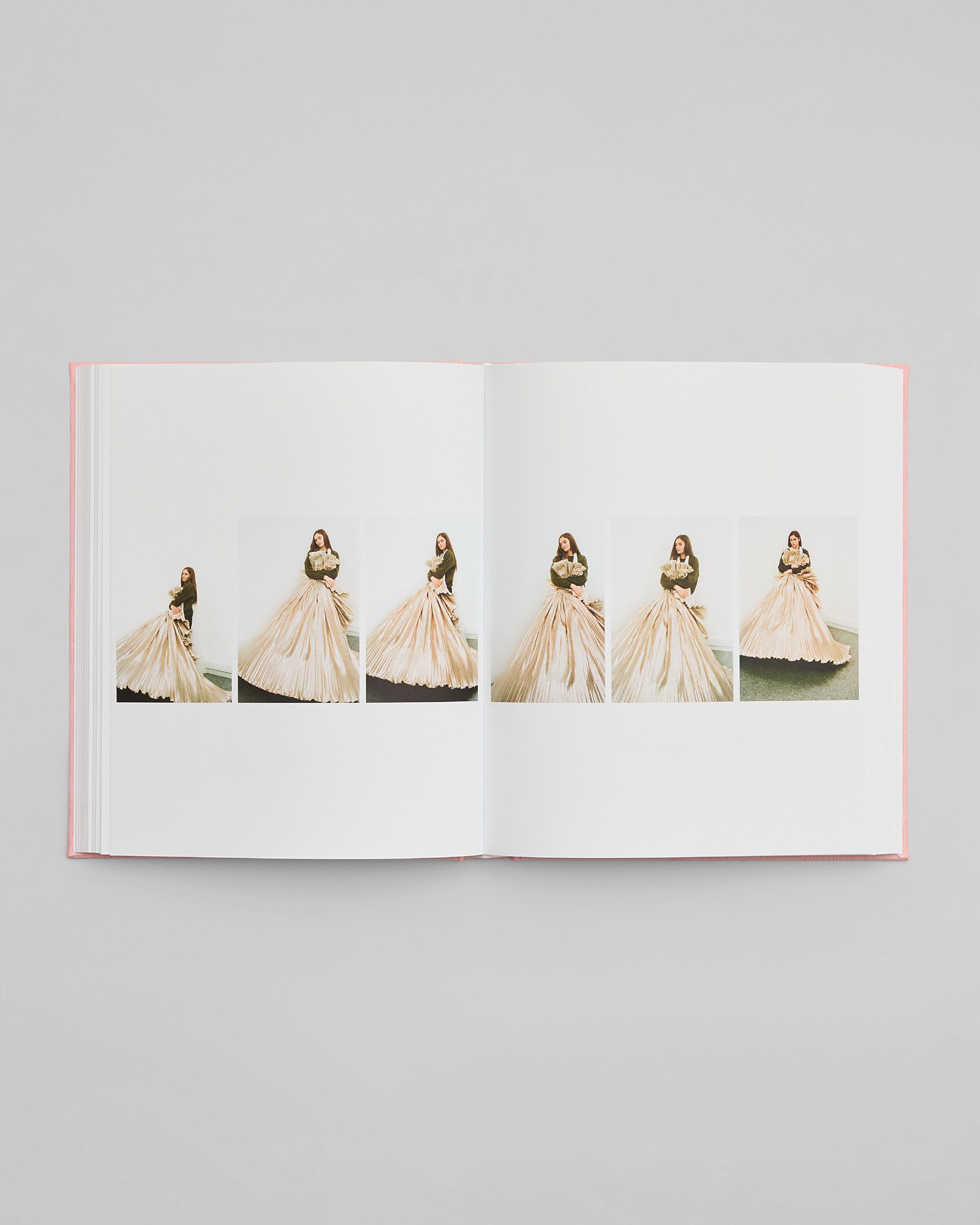 Valentino《Specula Mundi》高訂畫冊洛杉磯亮相 (6)